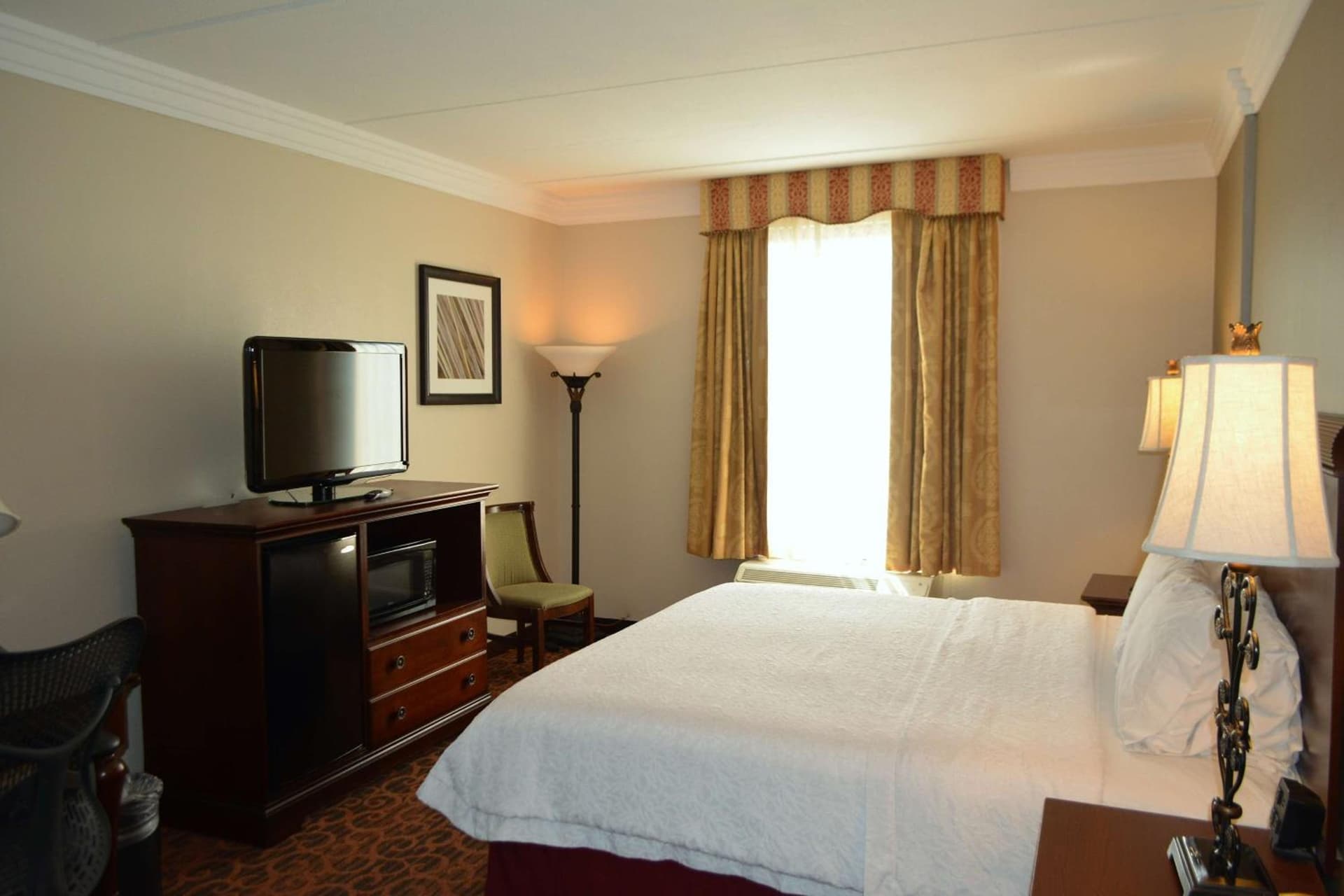 Hampton Inn and Suites Houston-Katy interior in Katy, TX — gallery photo 2
