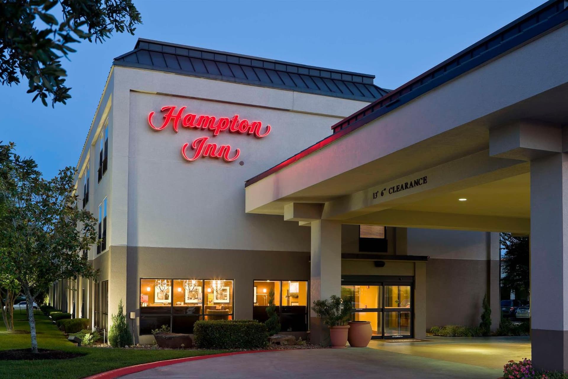 Hampton Inn Houston Stafford interior in Stafford, TX — gallery photo 2