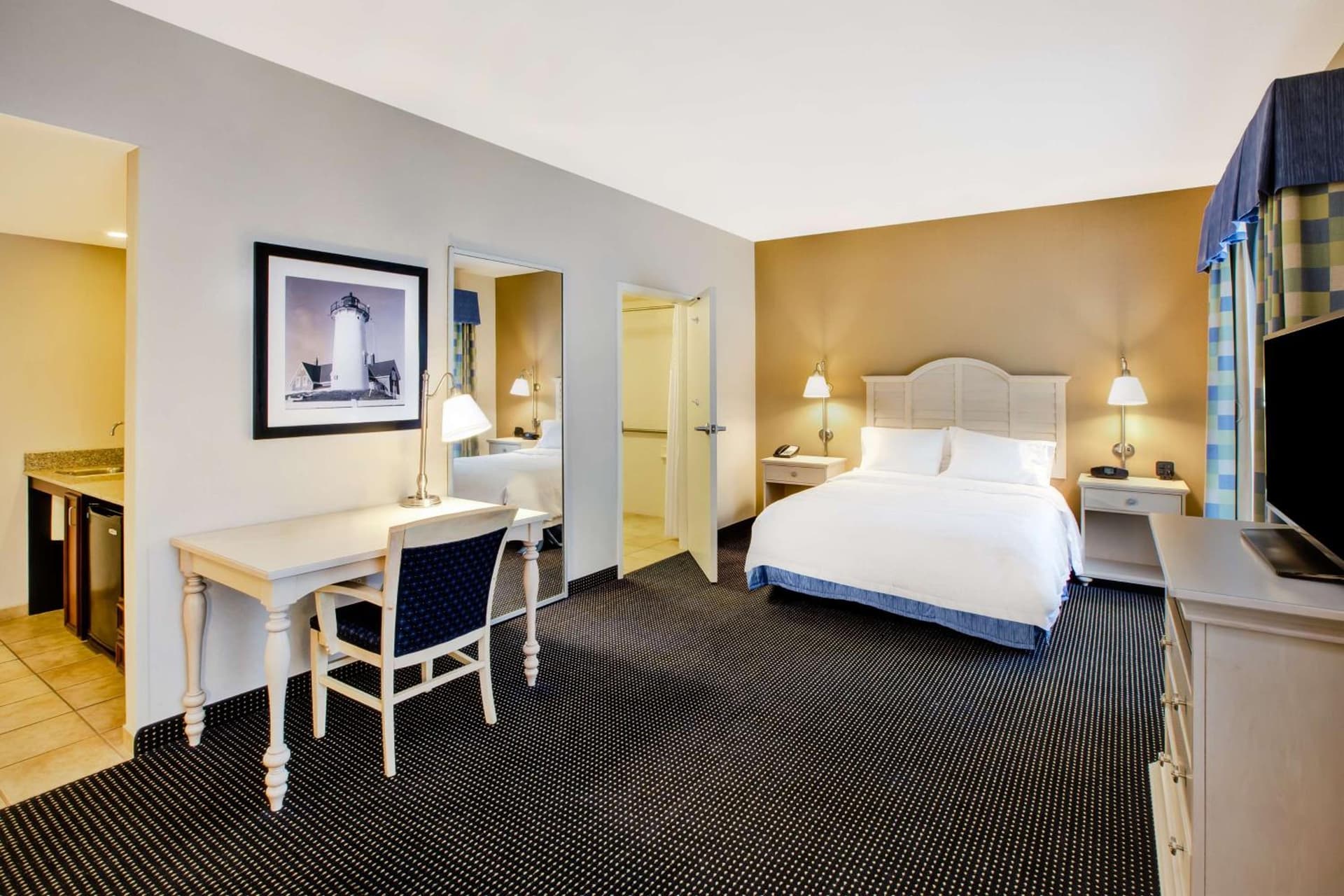 Hampton Inn & Suites - Cape Cod / West Yarmouth gallery photo in West Yarmouth, MA — image 24