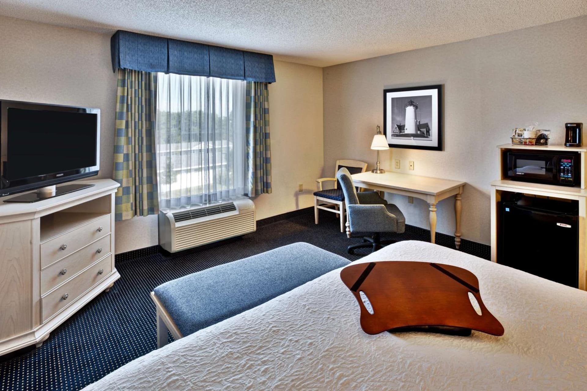 Hampton Inn & Suites - Cape Cod / West Yarmouth gallery photo in West Yarmouth, MA — image 30