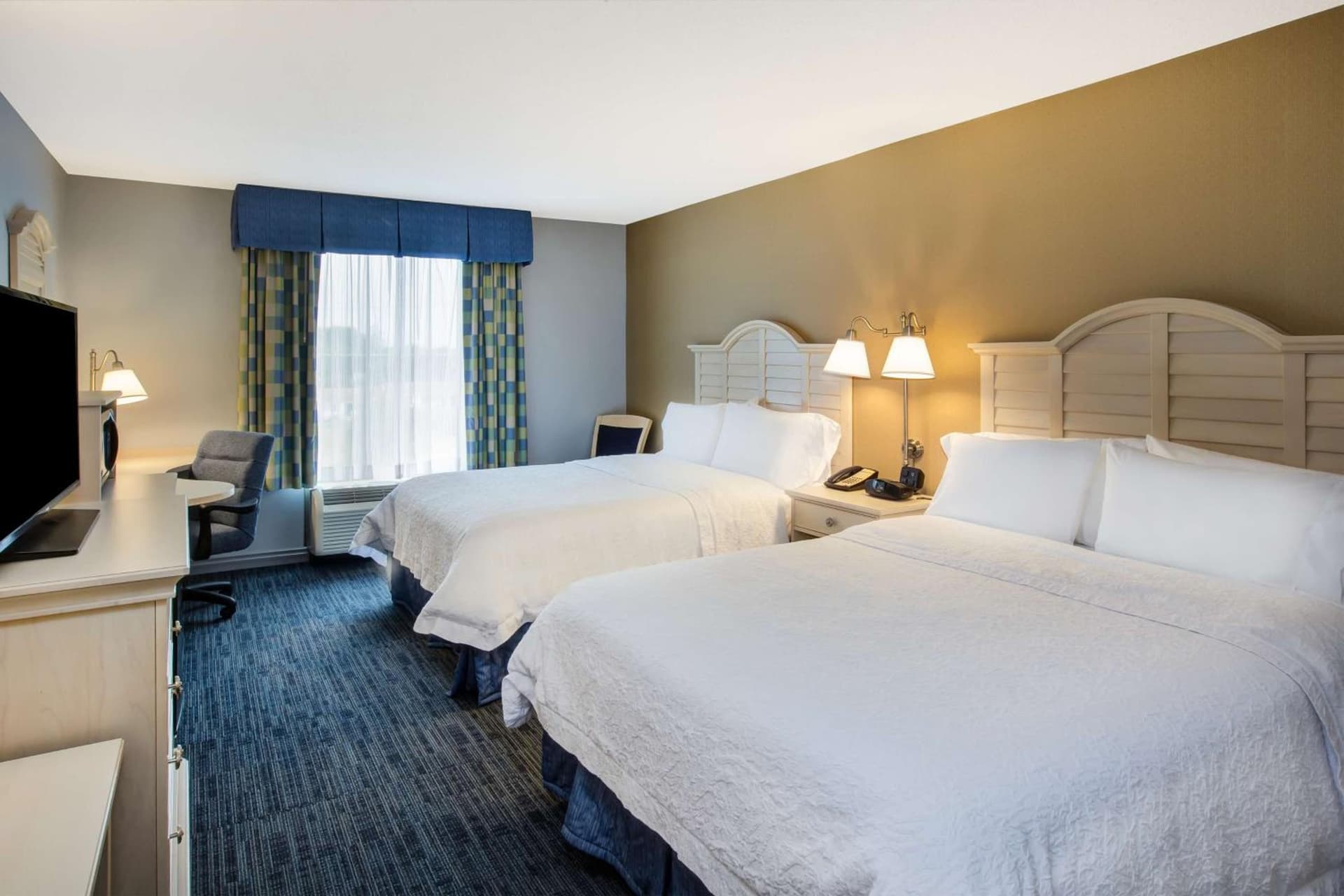 Hampton Inn & Suites - Cape Cod / West Yarmouth gallery photo in West Yarmouth, MA — image 37