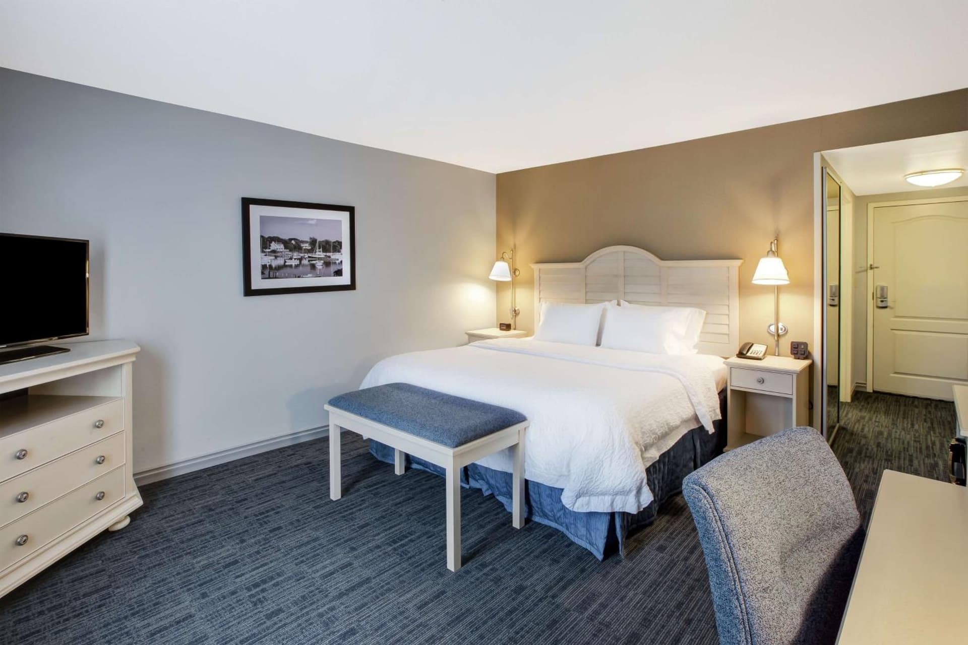 Hampton Inn & Suites - Cape Cod / West Yarmouth gallery photo in West Yarmouth, MA — image 33