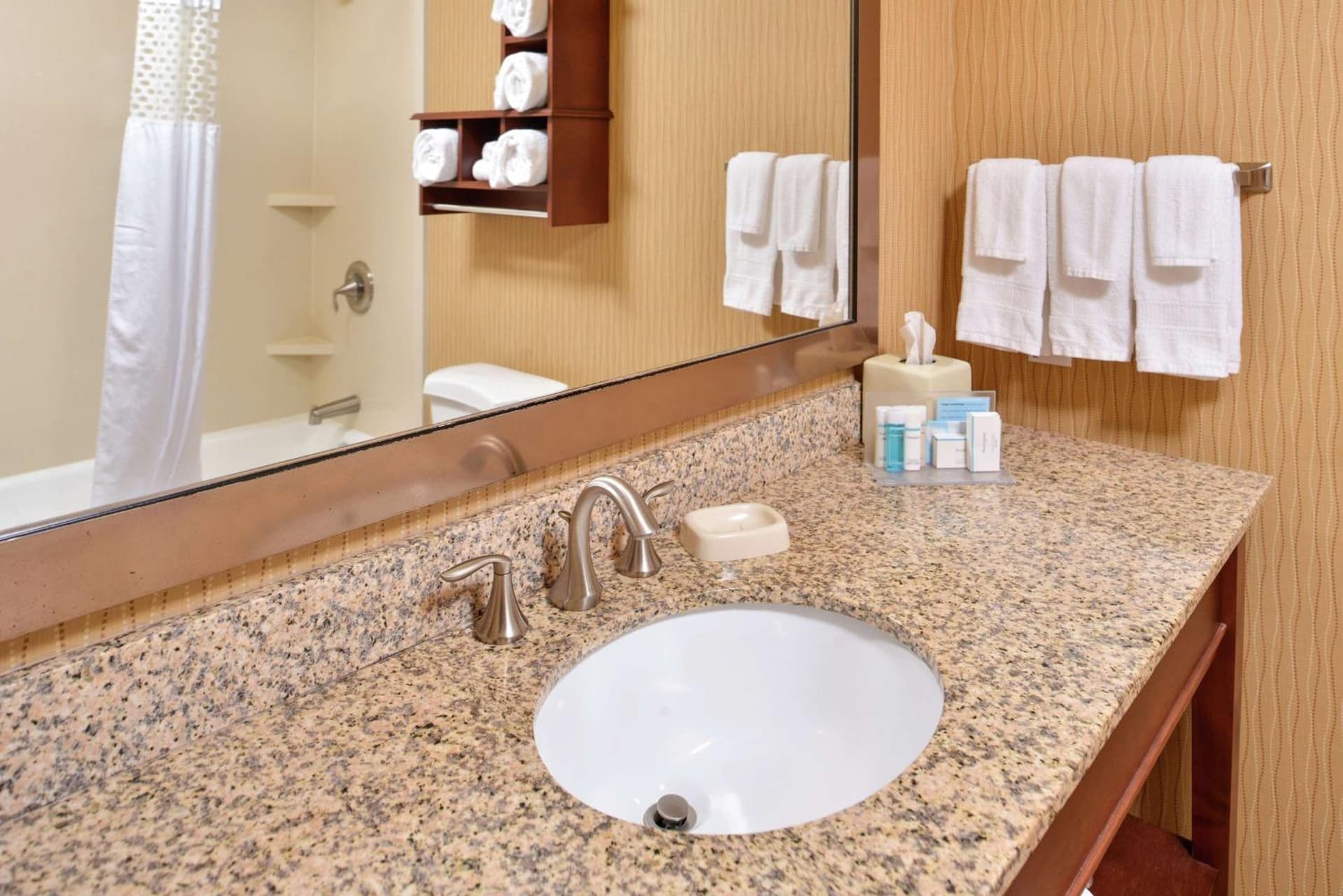 Hampton Inn Idaho Falls / Airport gallery photo in Idaho Falls, ID — image 35