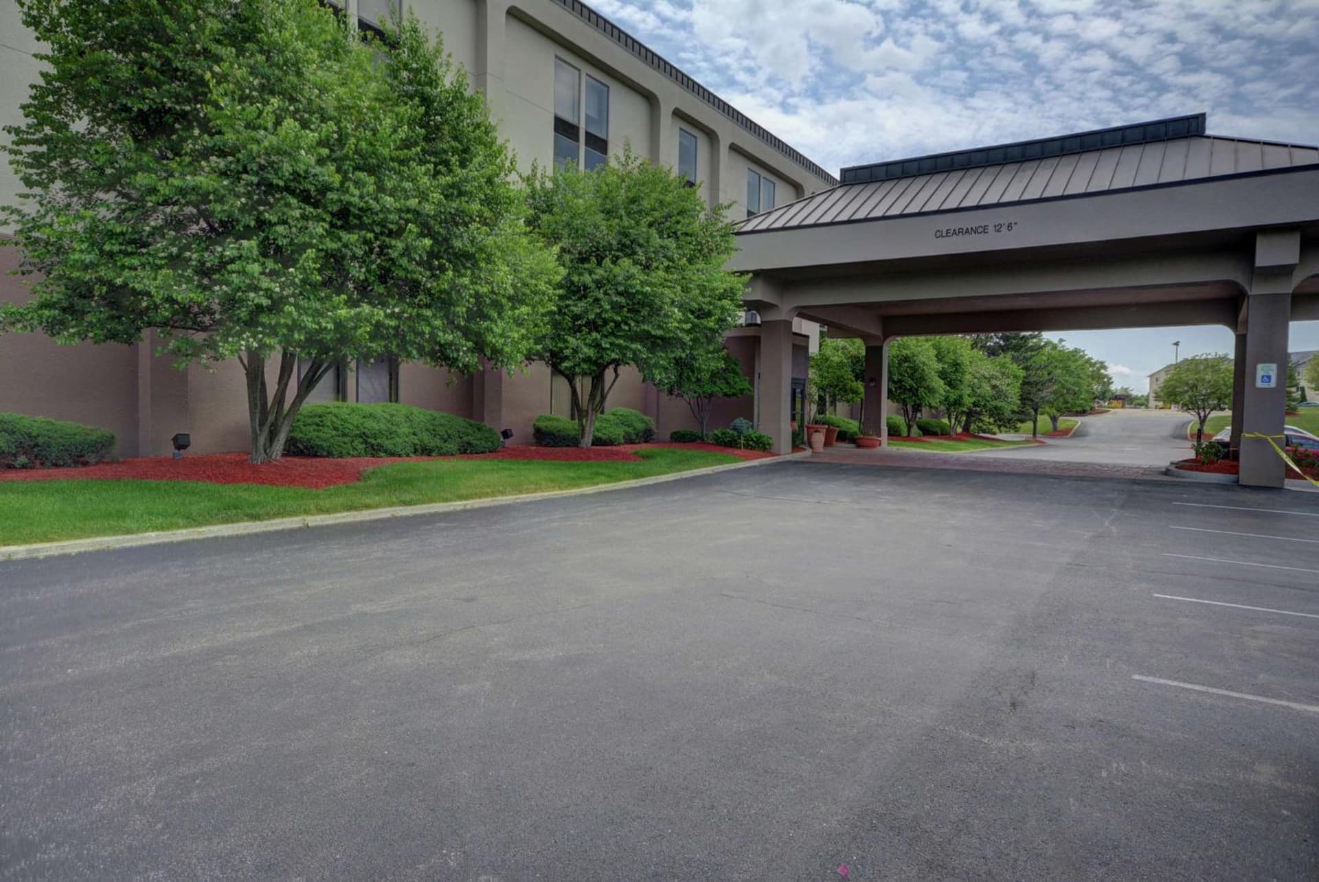 Hampton Inn by Hilton Indianapolis-South interior in Southport, IN — gallery photo 2