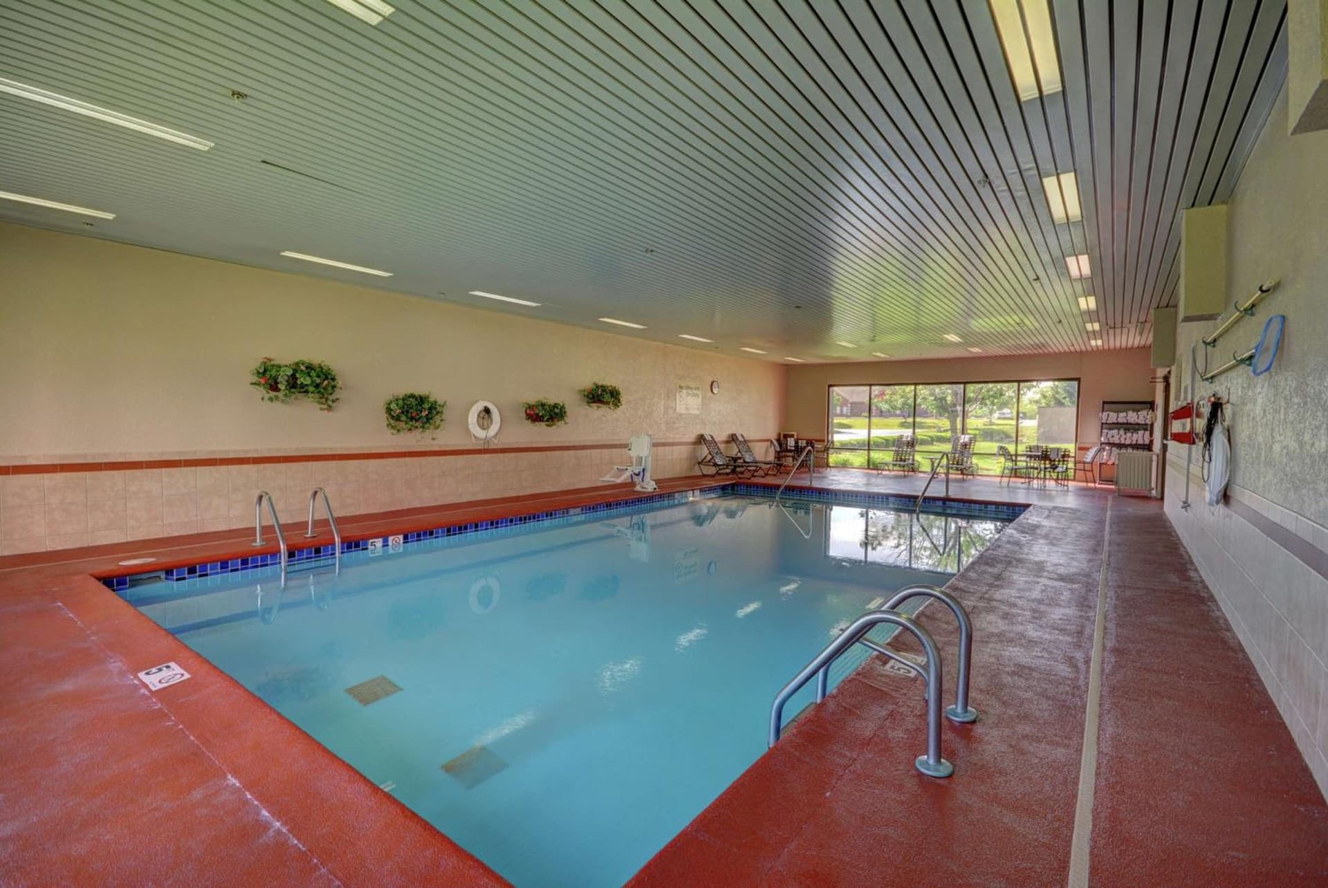 Hampton Inn by Hilton Indianapolis-South gallery photo in Southport, IN — image 9