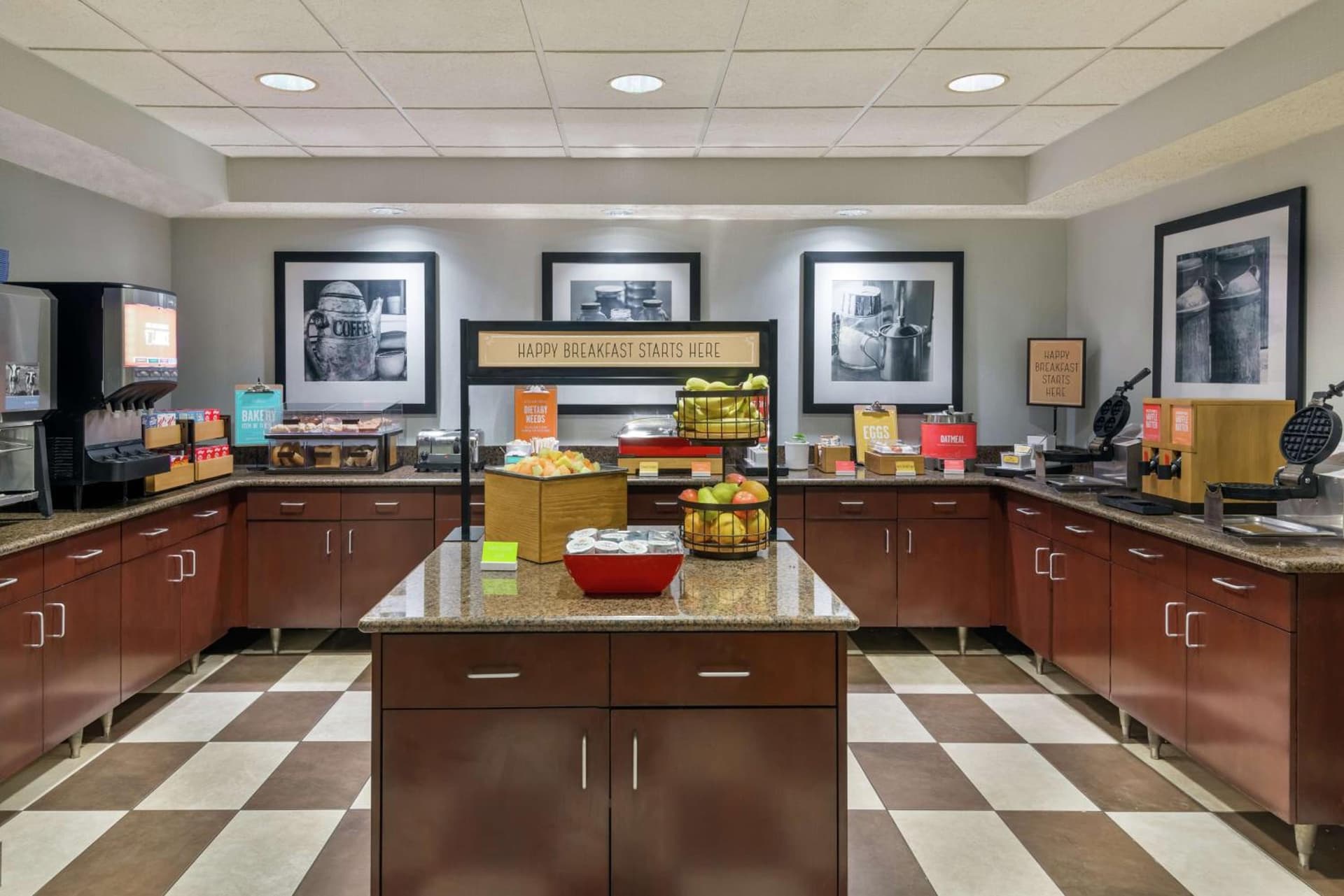 Hampton Inn by Hilton Indianapolis-South gallery photo in Southport, IN — image 7
