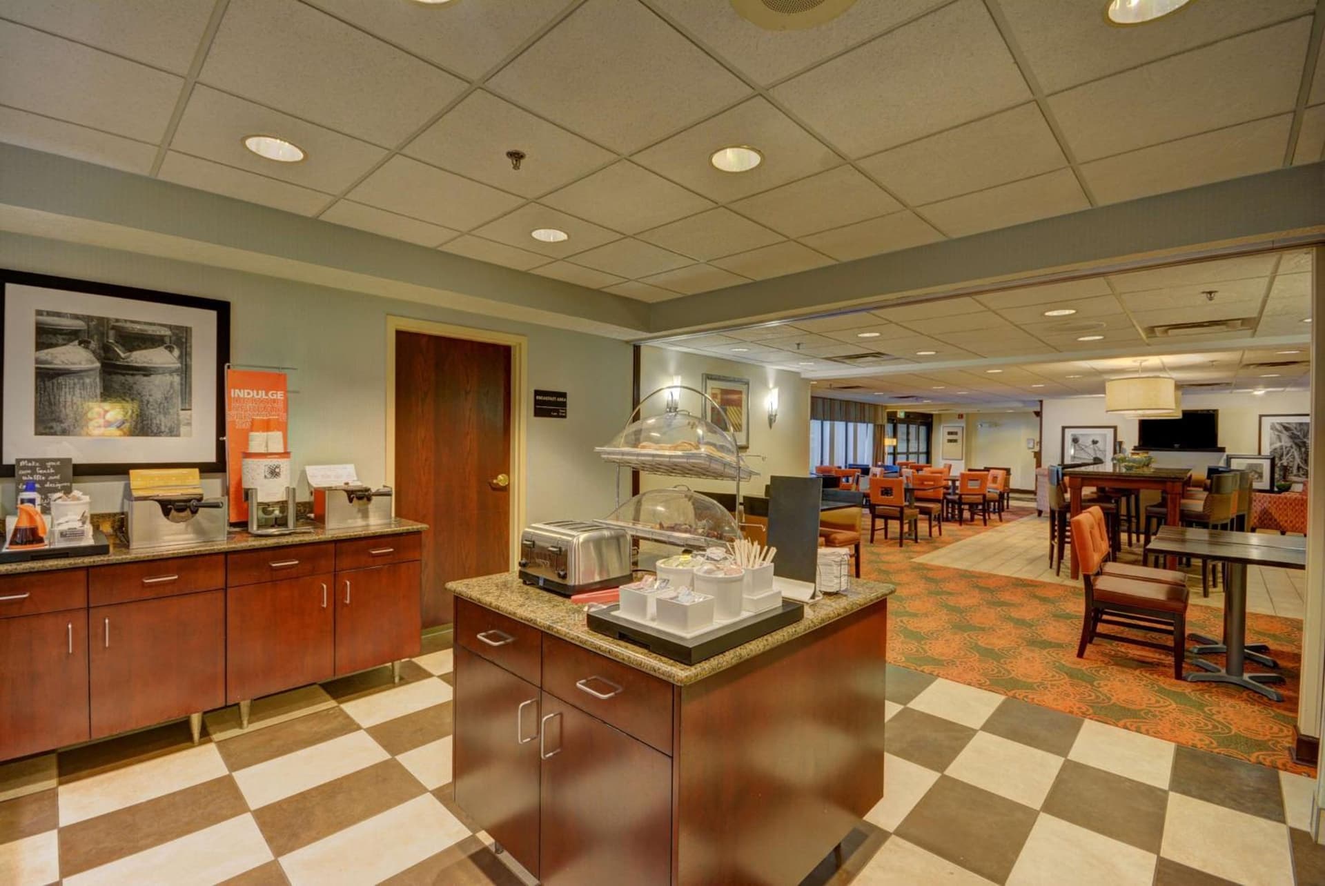 Hampton Inn by Hilton Indianapolis-South gallery photo in Southport, IN — image 17