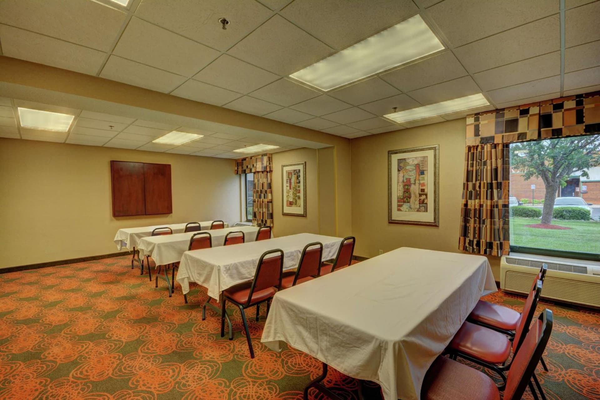 Hampton Inn by Hilton Indianapolis-South gallery photo in Southport, IN — image 22