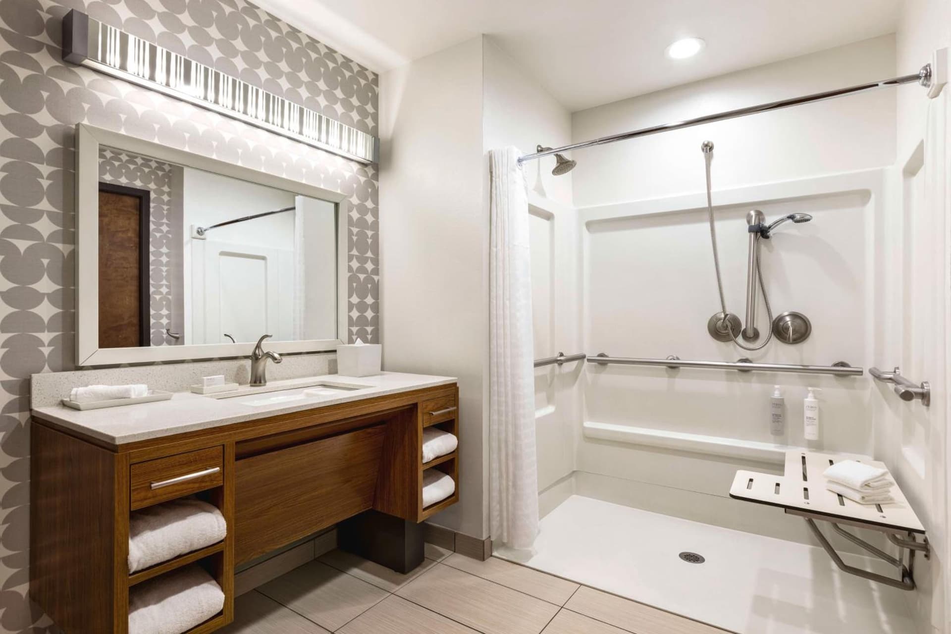 Home2 Suites Long Island City/Manhattan View gallery photo in Queens, NY — image 7