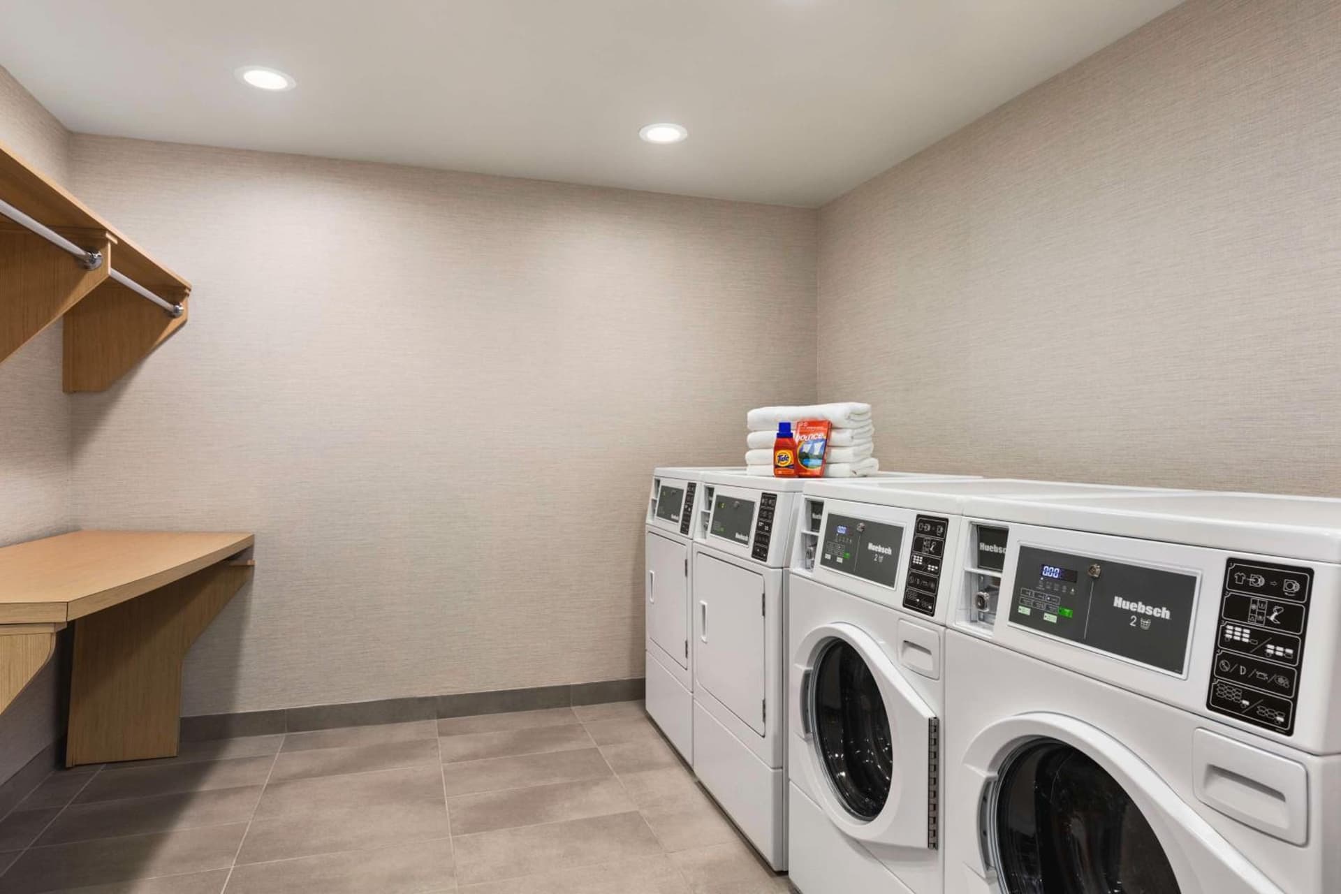 Home2 Suites Long Island City/Manhattan View interior in Queens, NY — gallery photo 2