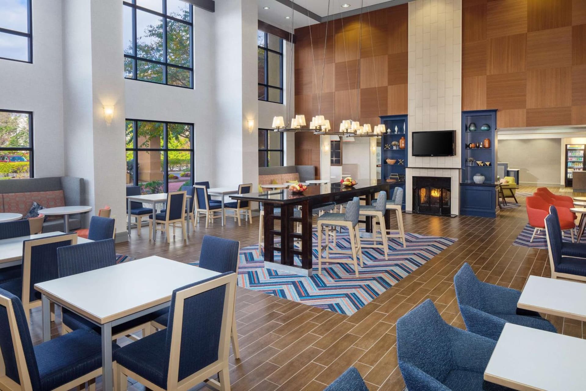 Hampton Inn by Hilton Garden City Long Island interior in Garden City, NY — gallery photo 2