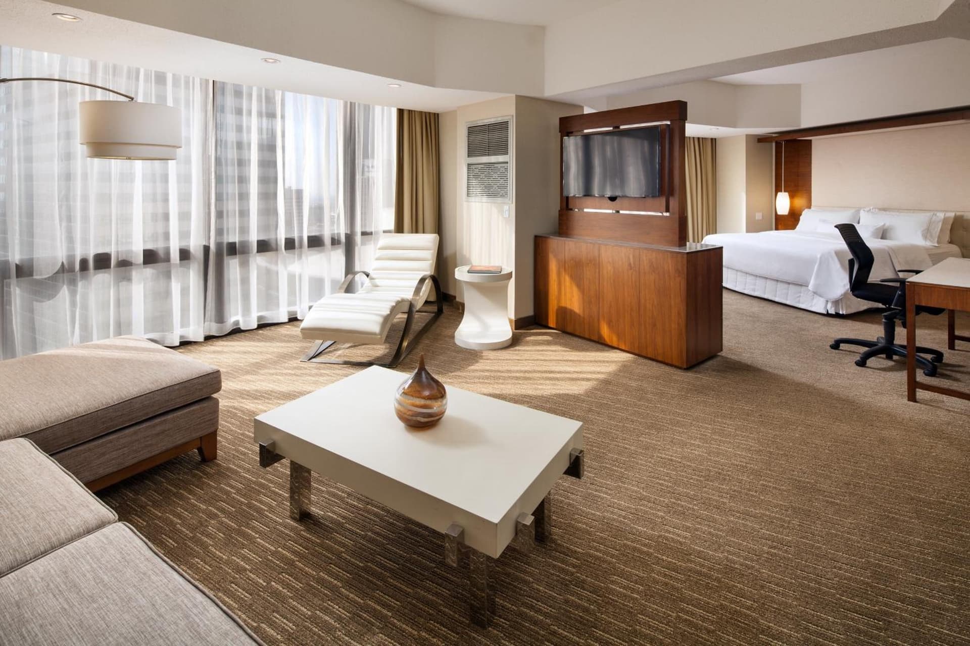 The Westin Bonaventure Hotel & Suites, Los Angeles gallery photo in Los Angeles, CA — image 36