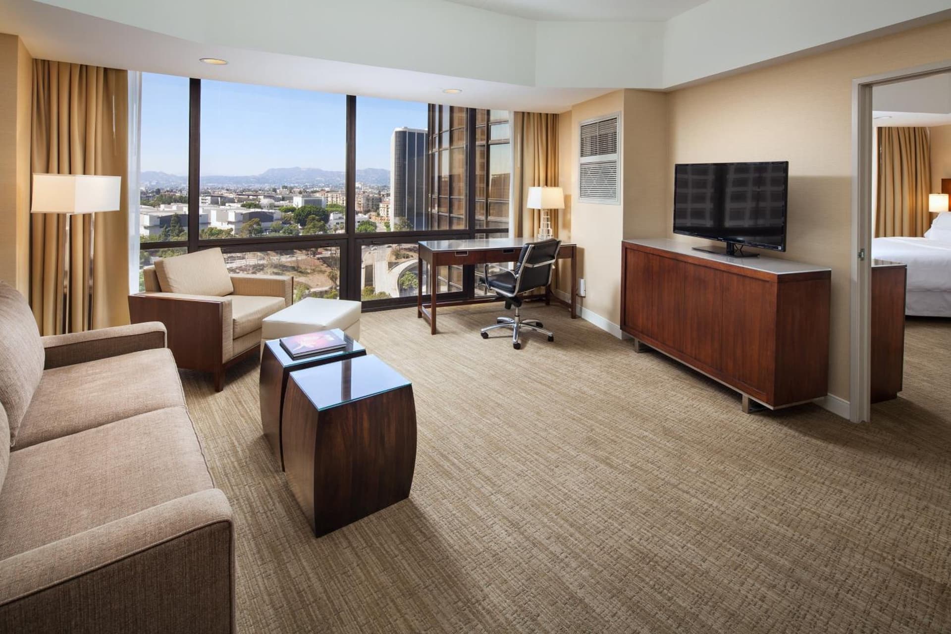 The Westin Bonaventure Hotel & Suites, Los Angeles gallery photo in Los Angeles, CA — image 30