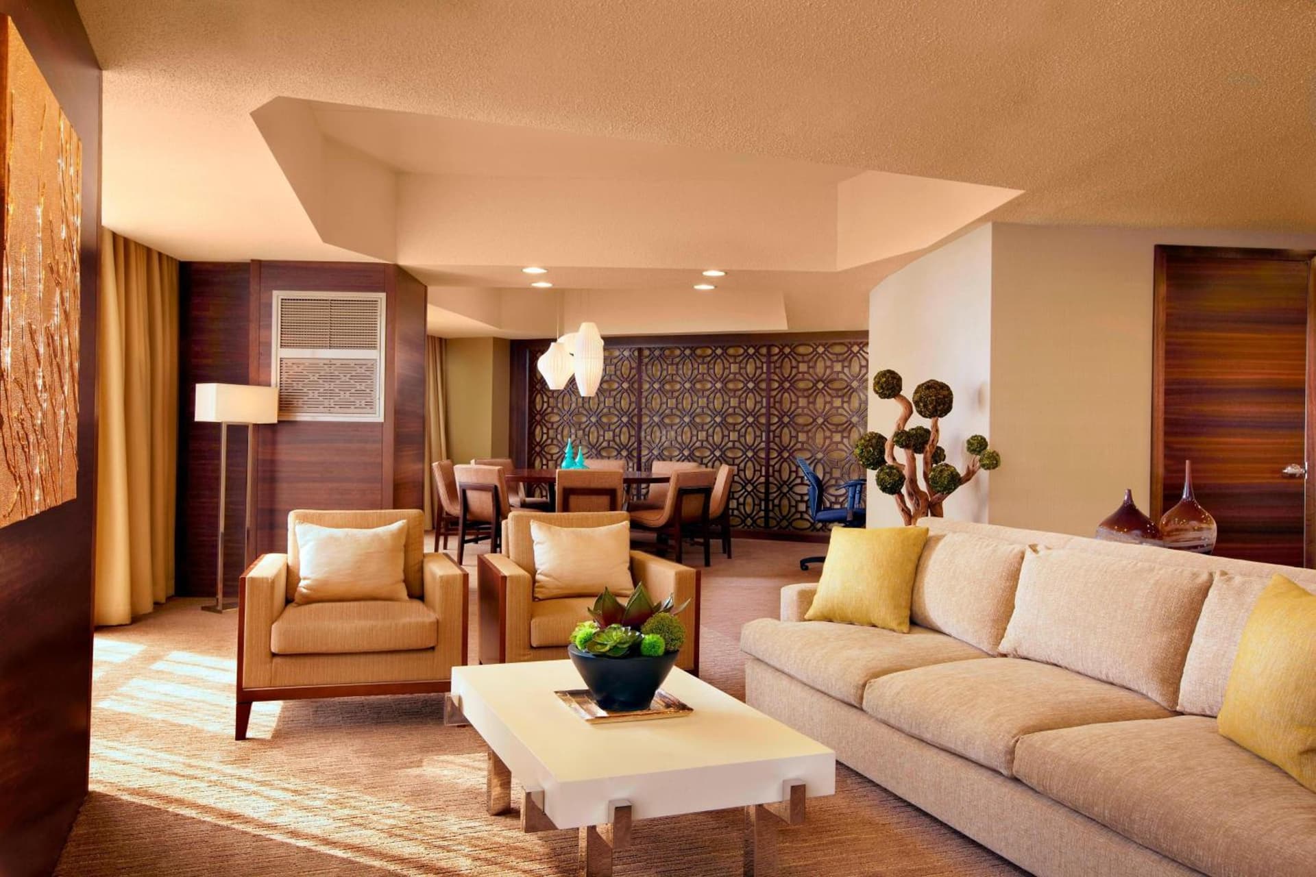 The Westin Bonaventure Hotel & Suites, Los Angeles gallery photo in Los Angeles, CA — image 76