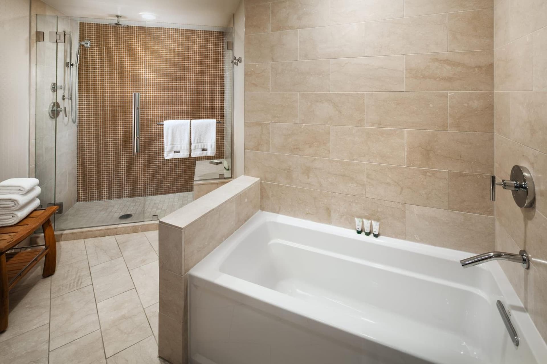 The Westin Bonaventure Hotel & Suites, Los Angeles gallery photo in Los Angeles, CA — image 19