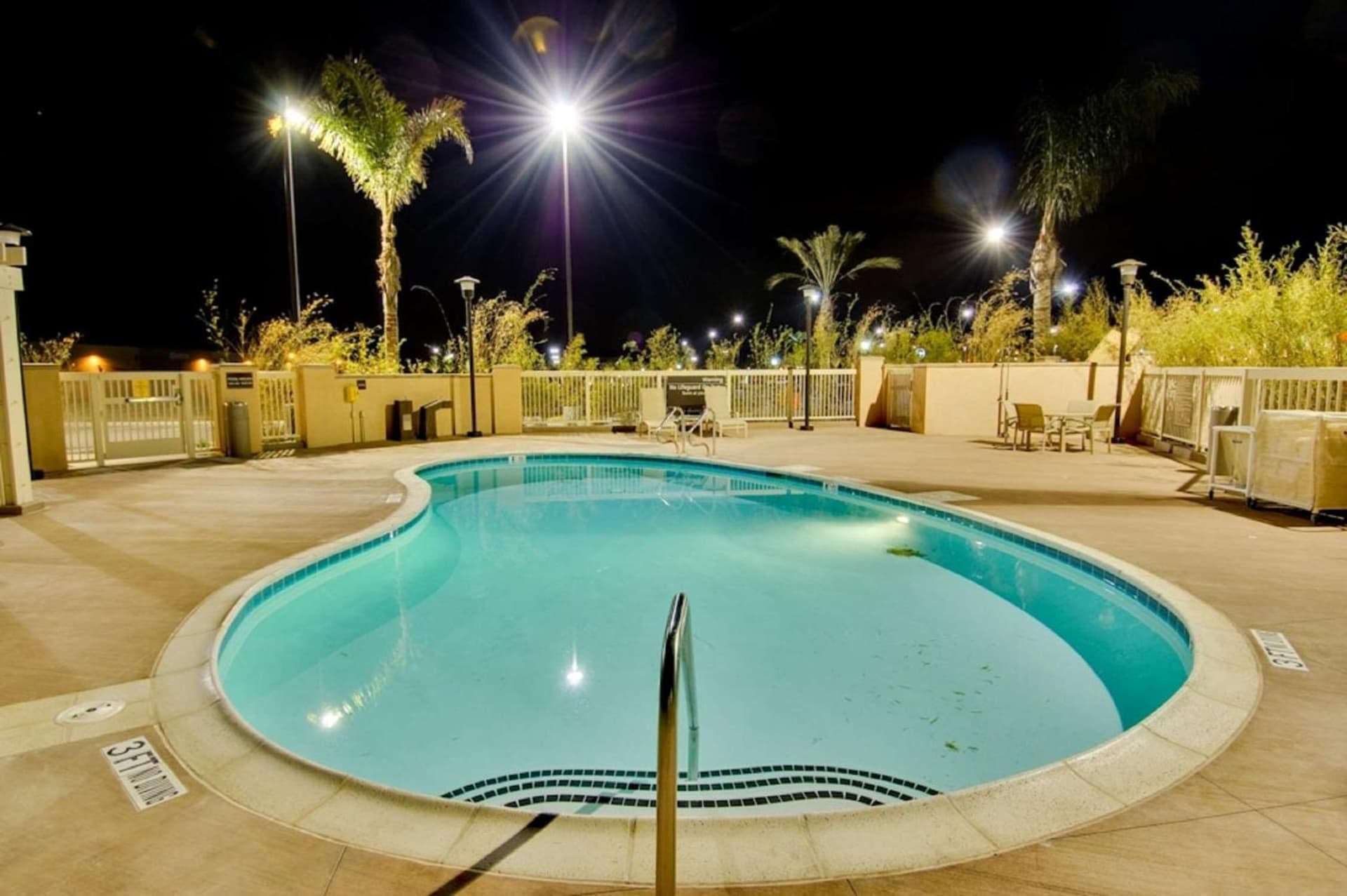 Hampton Inn & Suites Moreno Valley interior in Moreno Valley, CA — gallery photo 2