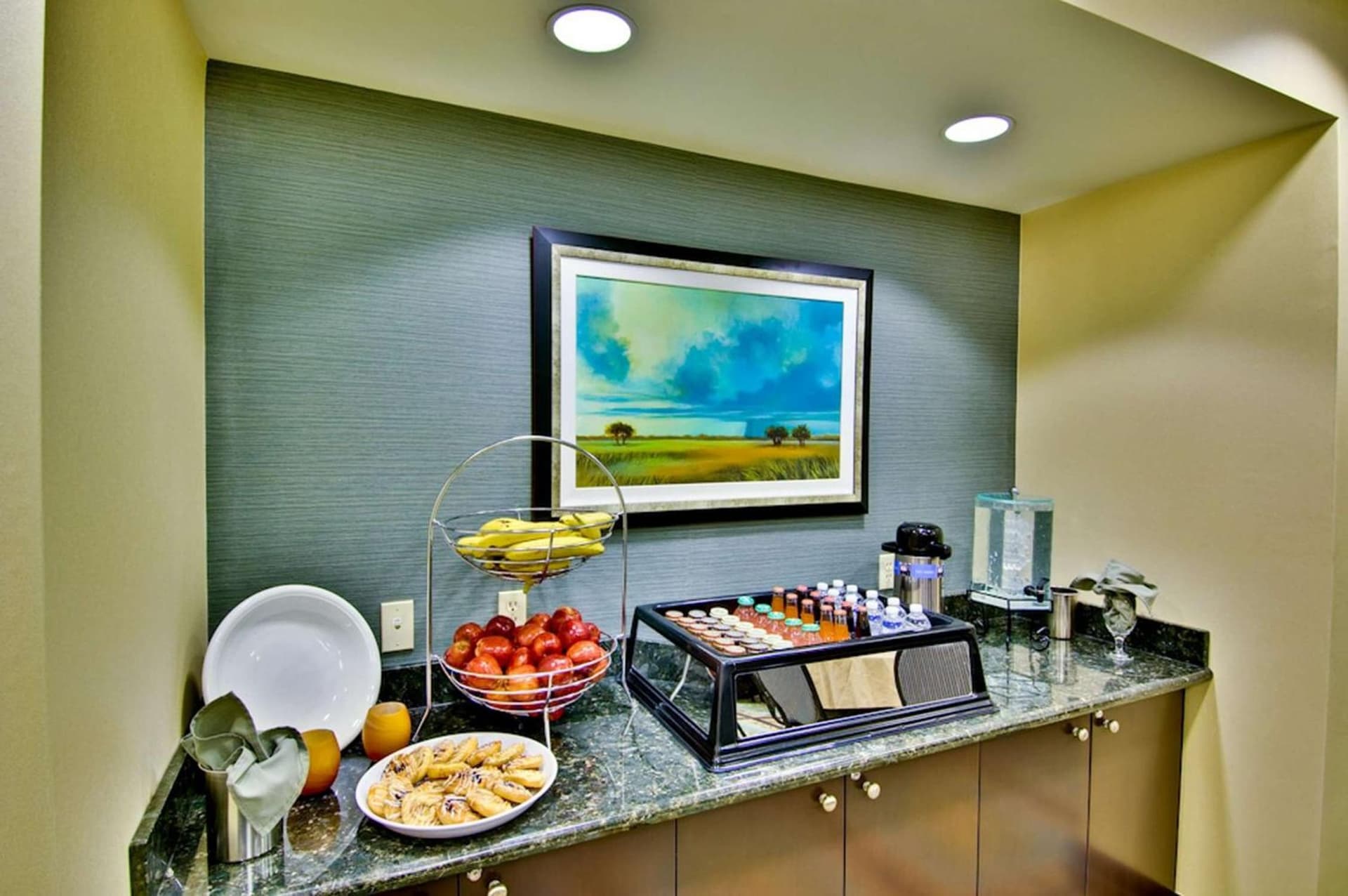 Hampton Inn & Suites Moreno Valley gallery photo in Moreno Valley, CA — image 15