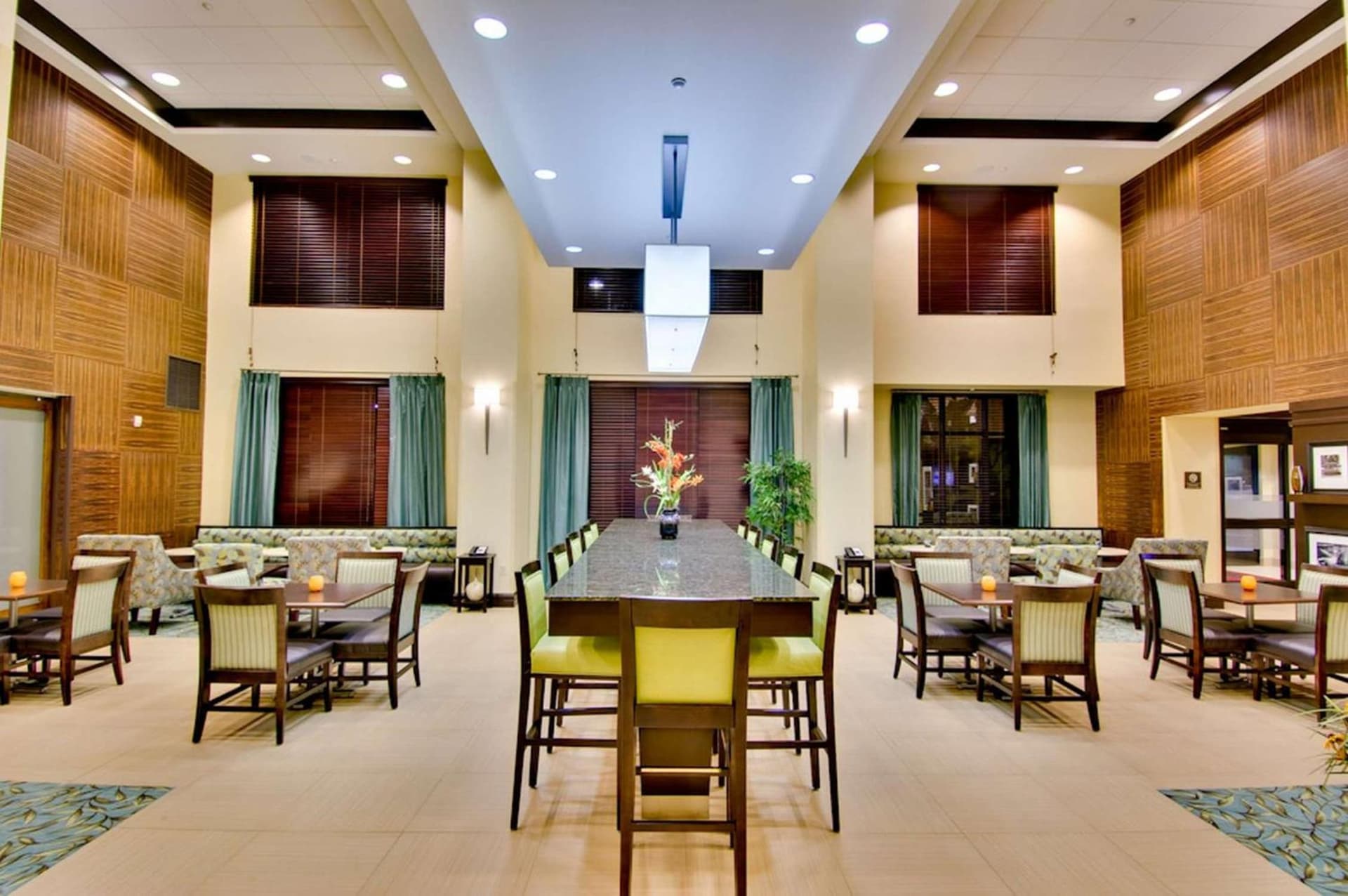 Hampton Inn & Suites Moreno Valley gallery photo in Moreno Valley, CA — image 46