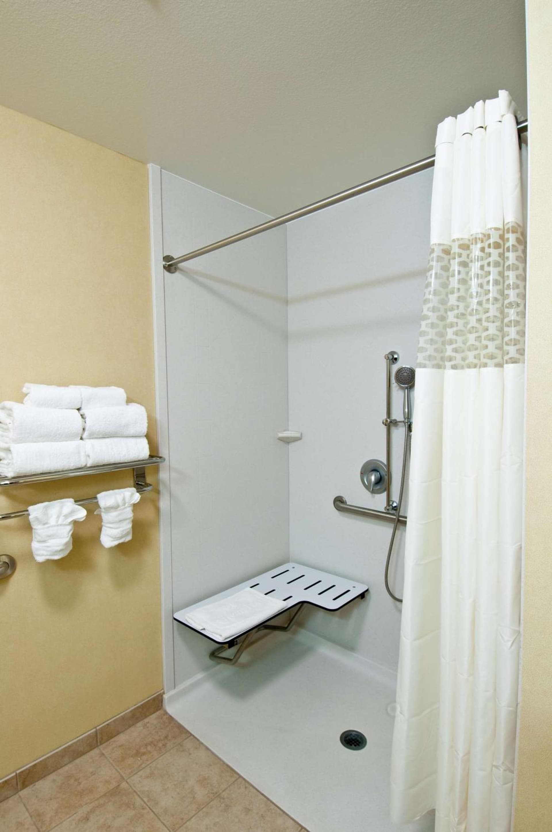 Hampton Inn & Suites Moreno Valley gallery photo in Moreno Valley, CA — image 28