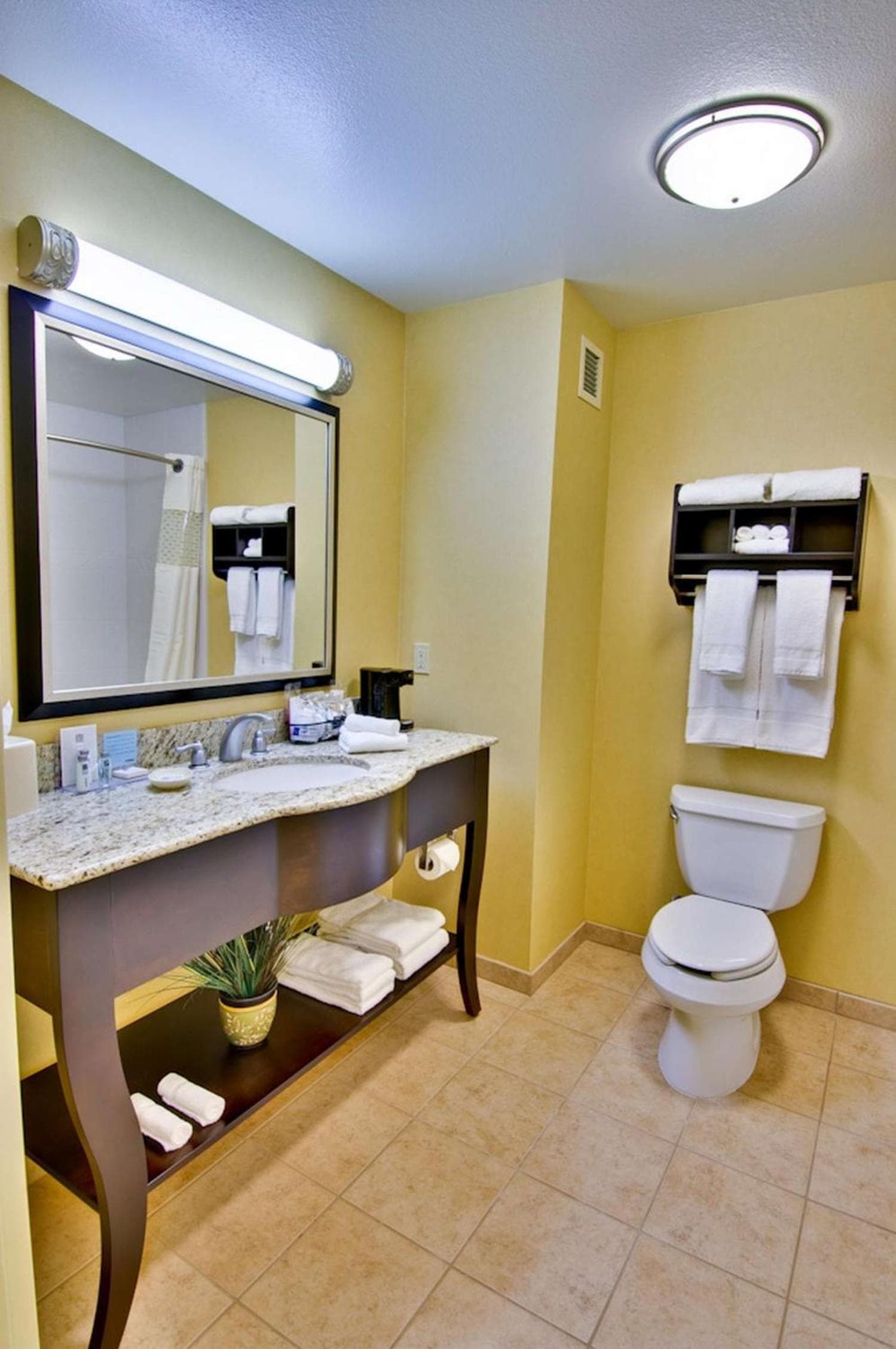 Hampton Inn & Suites Moreno Valley gallery photo in Moreno Valley, CA — image 4