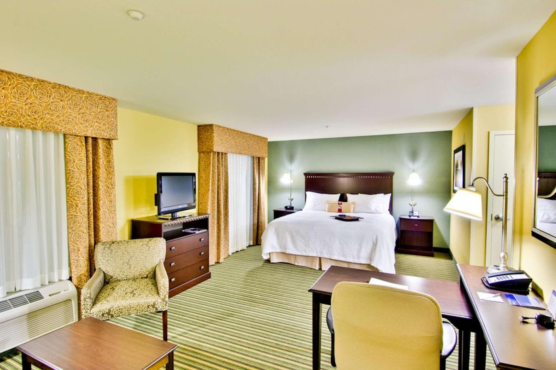 Hampton Inn & Suites Moreno Valley gallery photo in Moreno Valley, CA — image 47