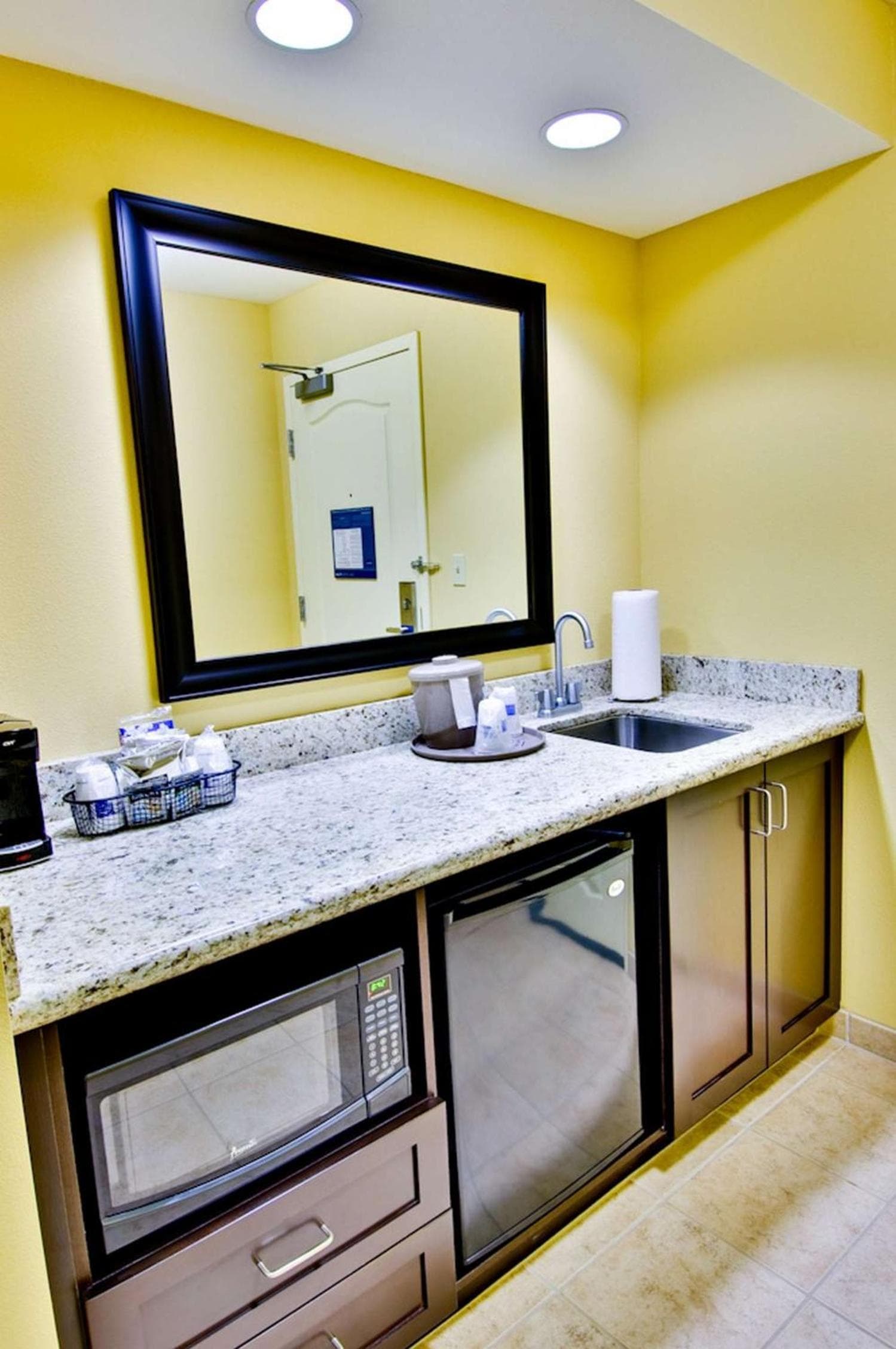 Hampton Inn & Suites Moreno Valley gallery photo in Moreno Valley, CA — image 26
