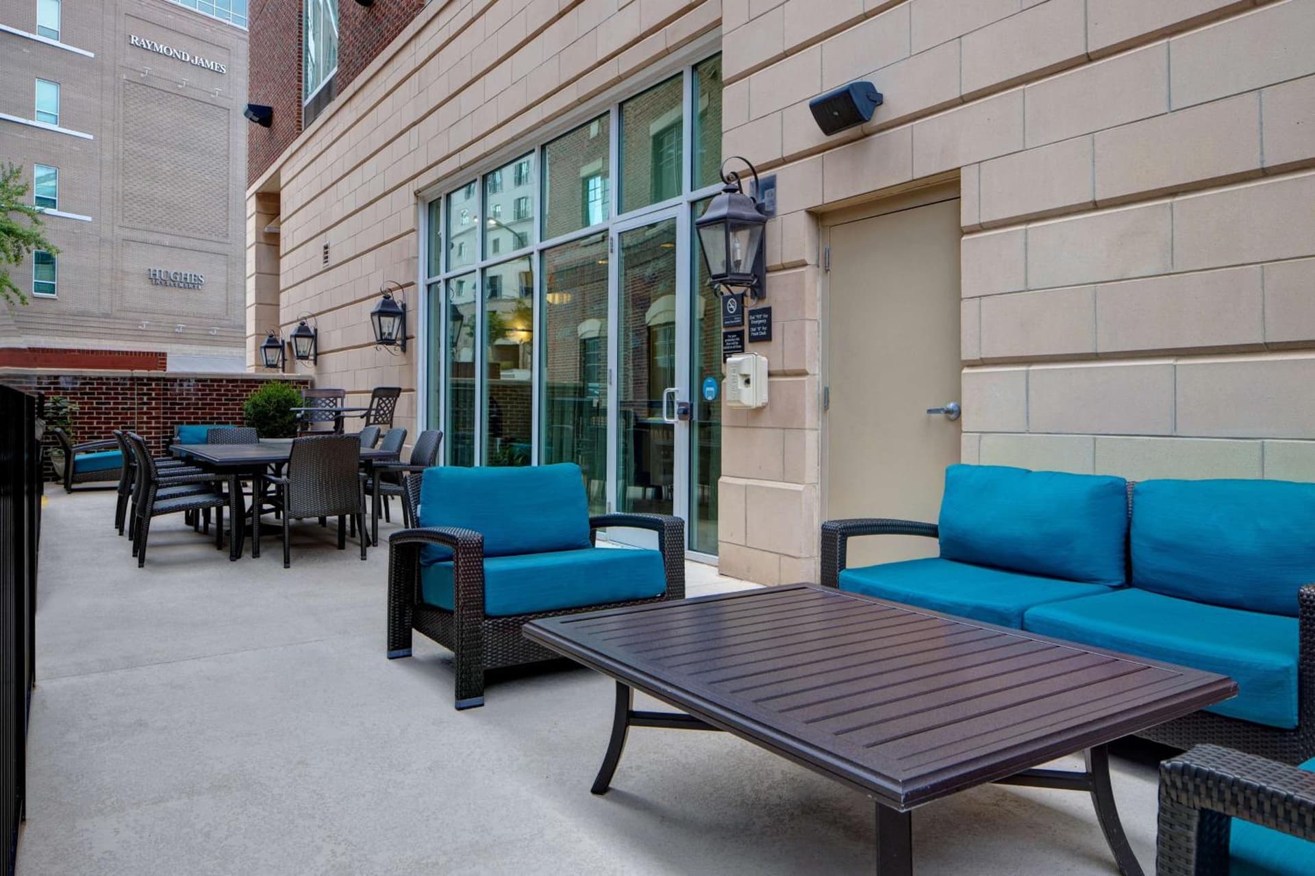 Hampton Inn & Suites Greenville-Downtown-Riverplace gallery photo in Greenville, SC — image 13