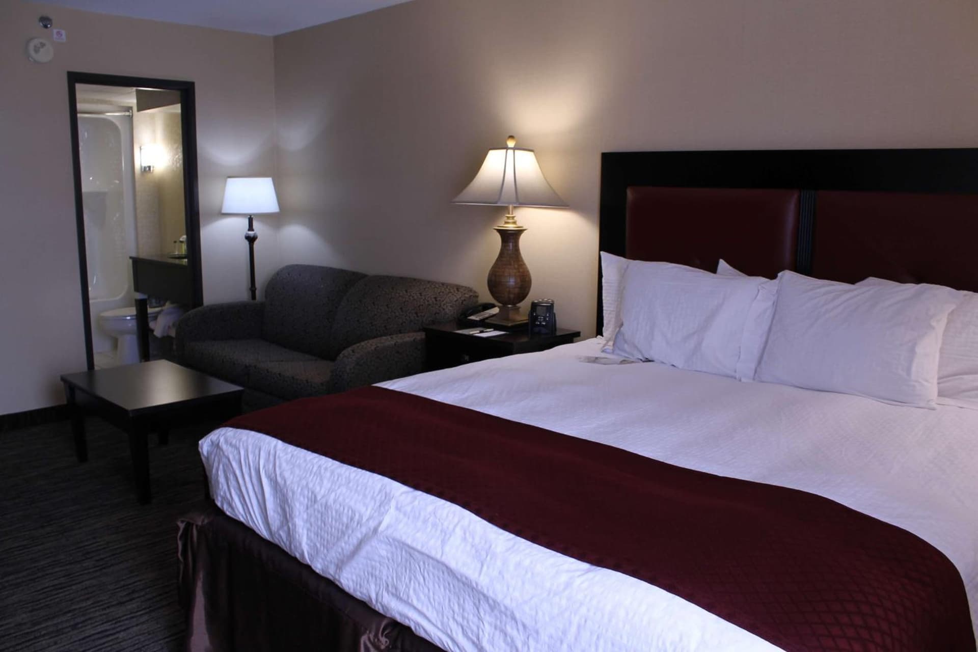 DoubleTree by Hilton Springdale gallery photo in Springdale, AR — image 6