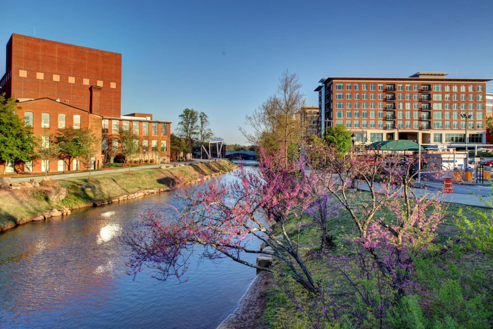 Hampton Inn & Suites Greenville-Downtown-Riverplace gallery photo in Greenville, SC — image 24