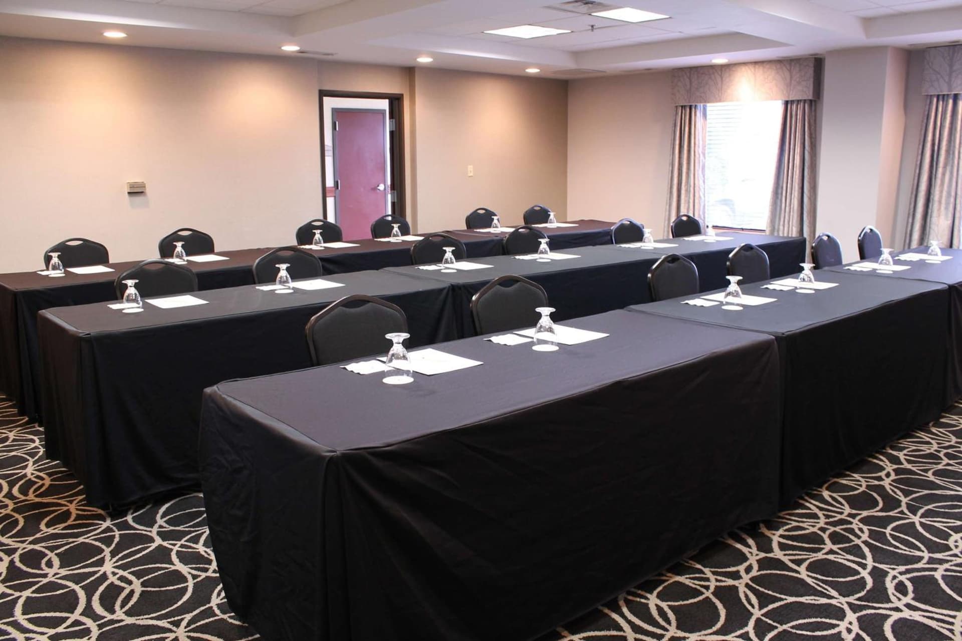 DoubleTree by Hilton Springdale gallery photo in Springdale, AR — image 24