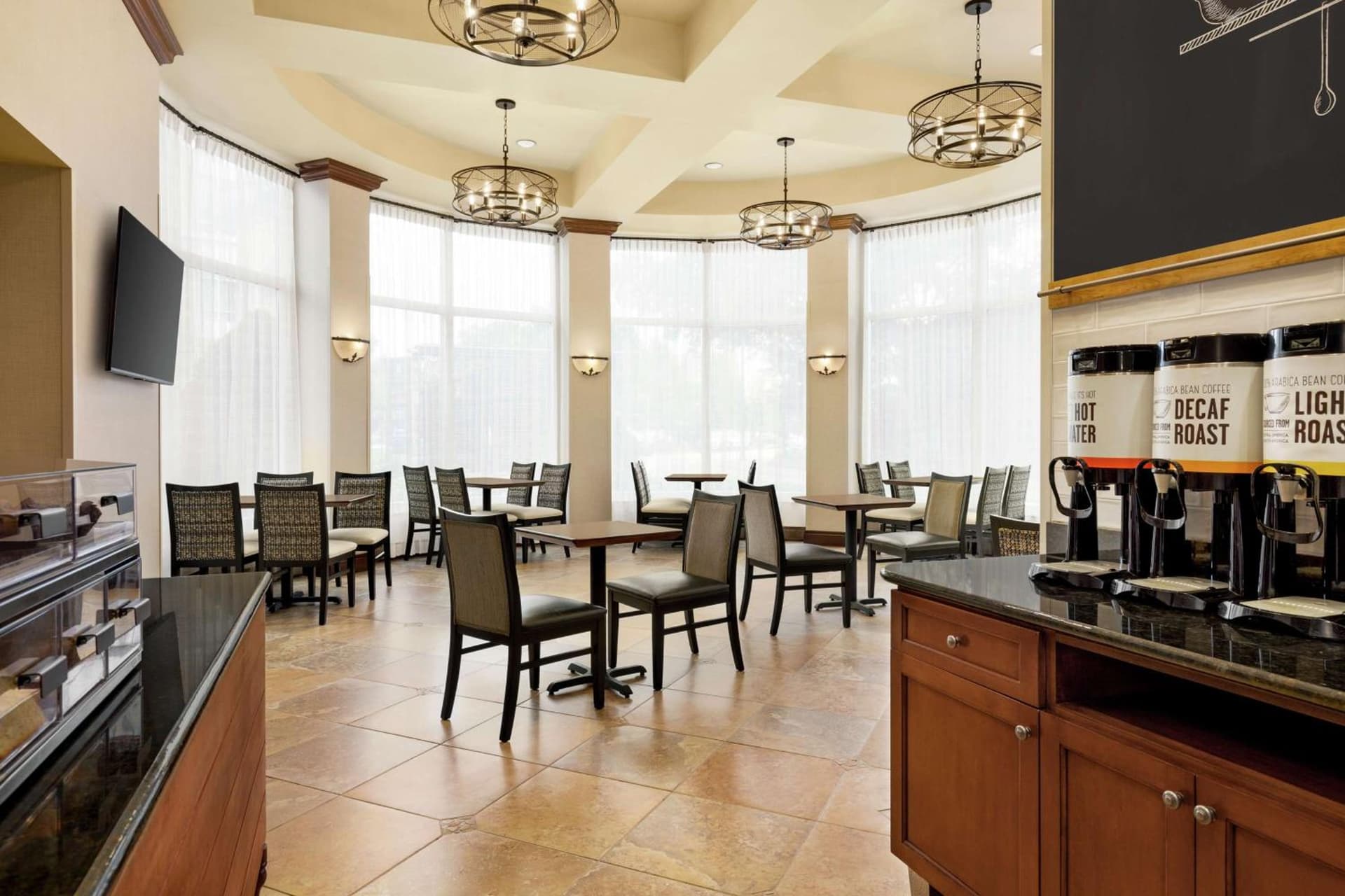 Hampton Inn & Suites Greenville-Downtown-Riverplace gallery photo in Greenville, SC — image 20