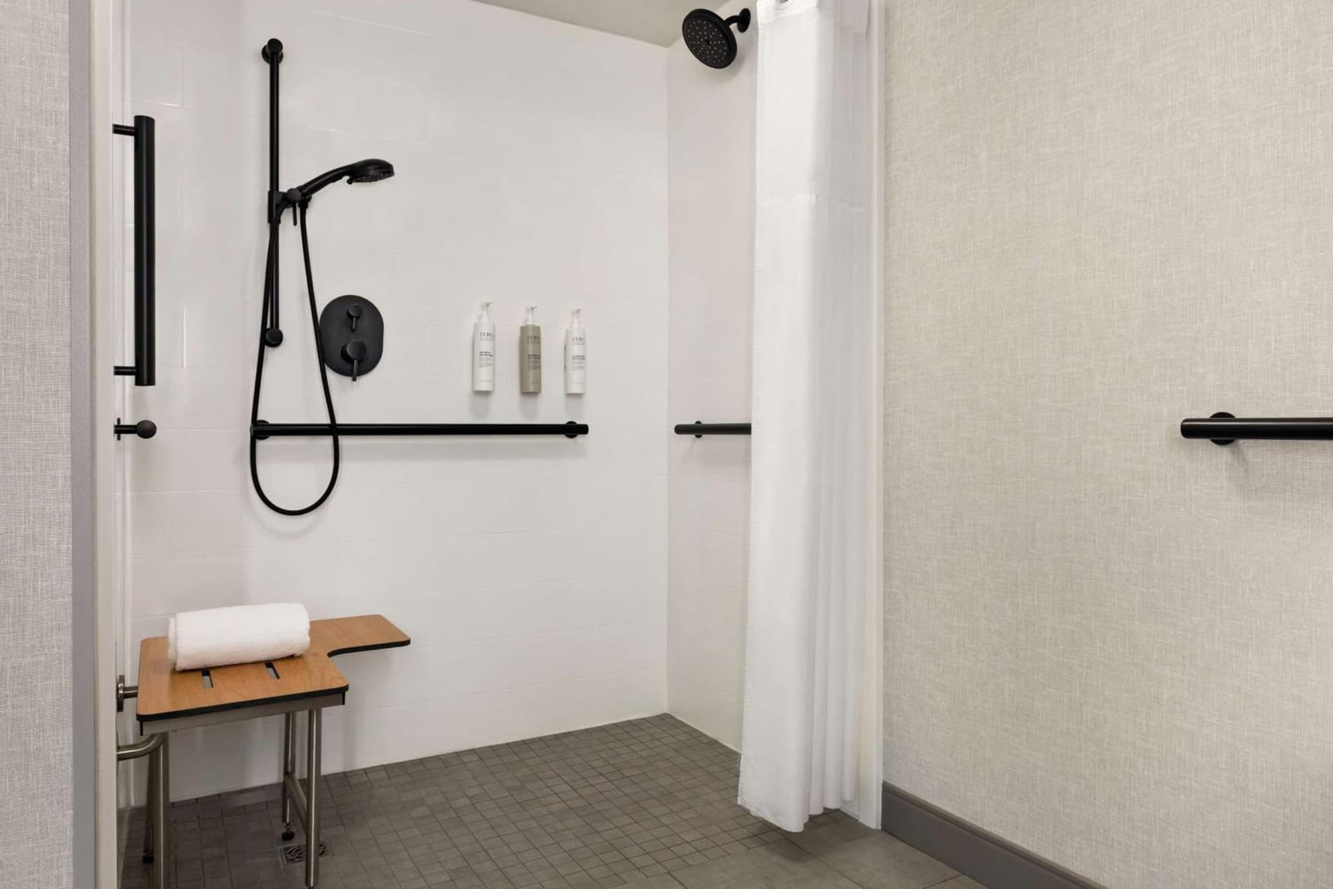 Hampton Inn & Suites Greenville-Downtown-Riverplace gallery photo in Greenville, SC — image 26