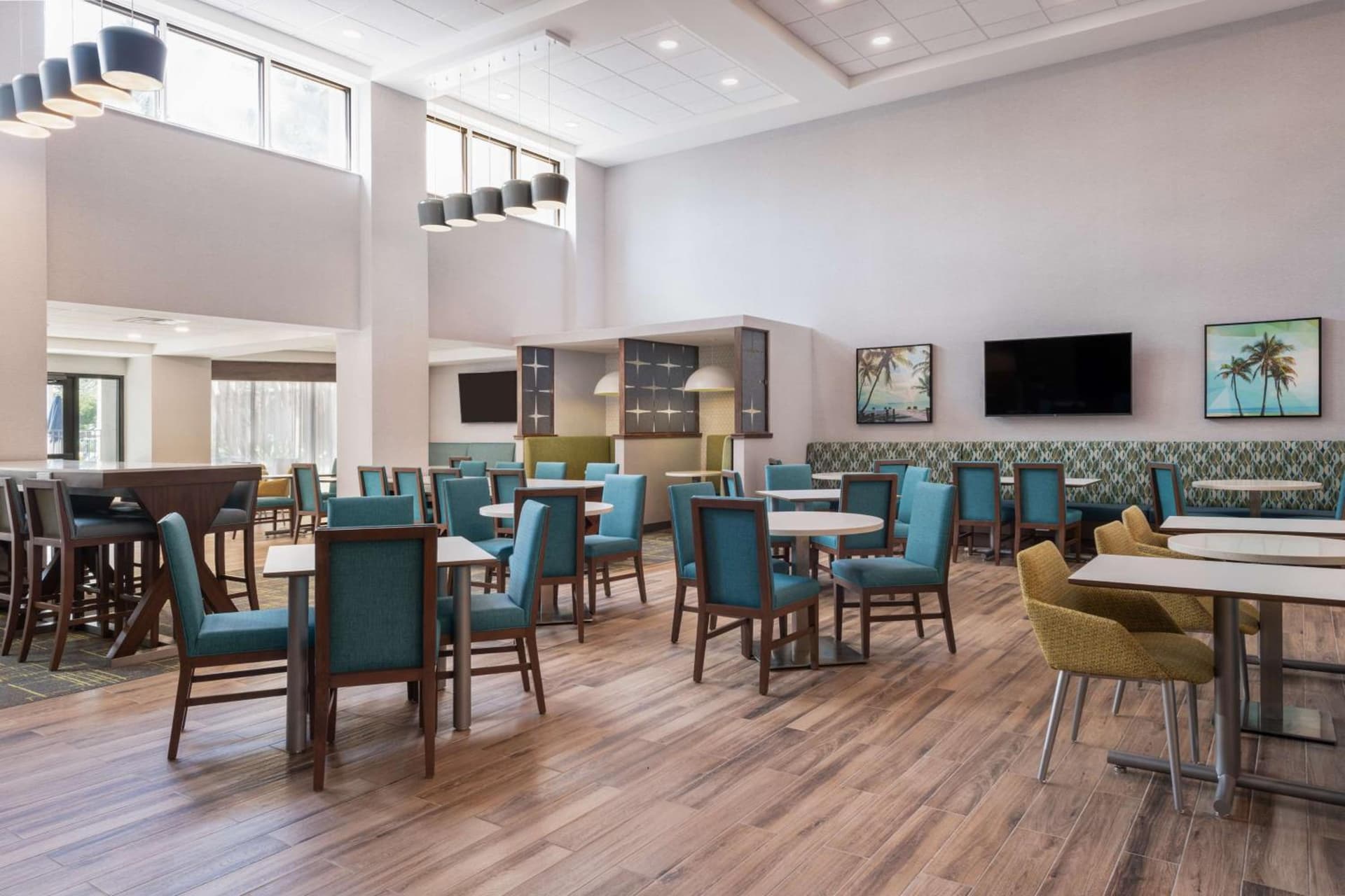 Hampton Inn & Suites Fort Myers Beach/Sanibel Gateway gallery photo in Fort Myers Beach, FL — image 30