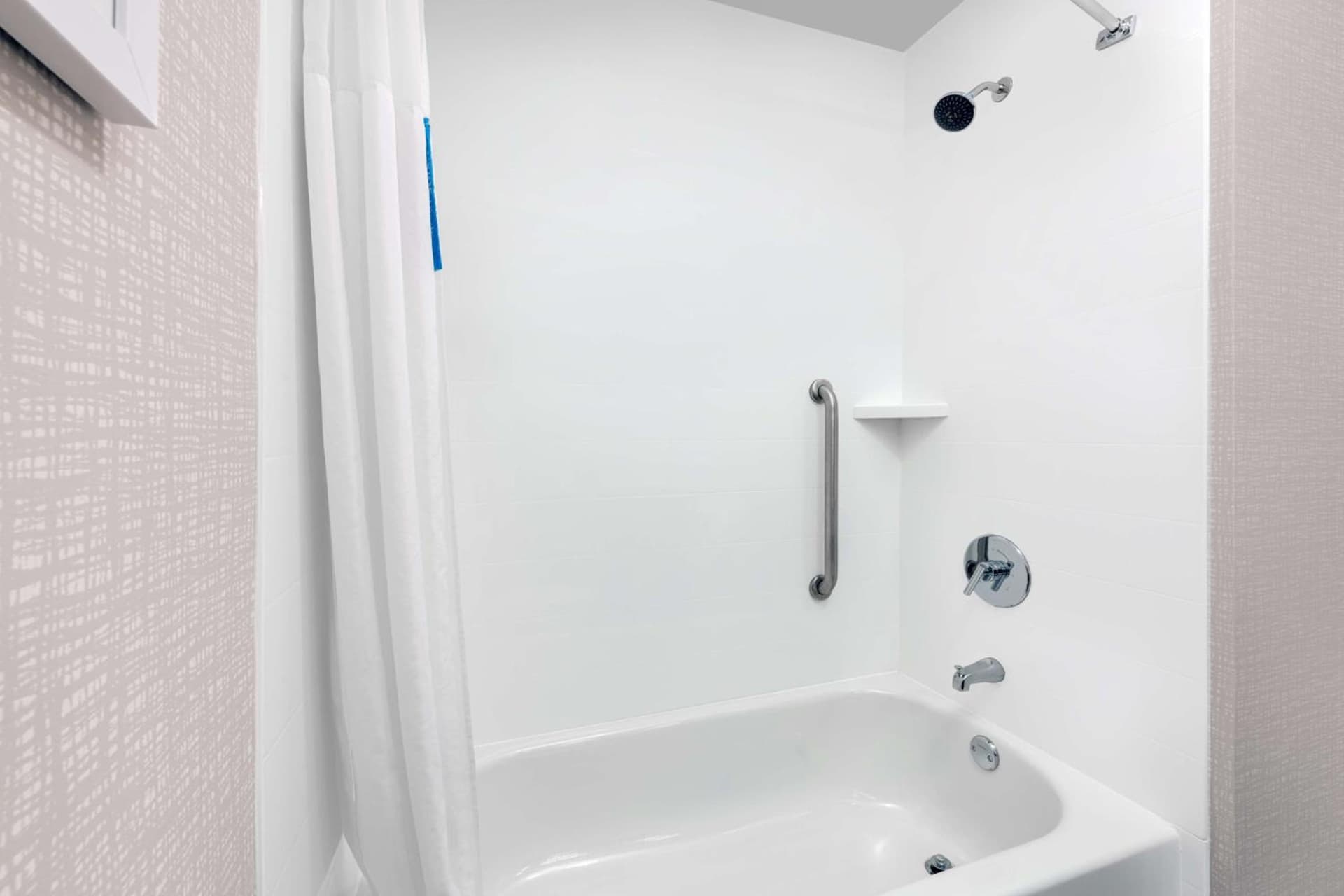Hampton Inn & Suites Fort Myers Beach/Sanibel Gateway gallery photo in Fort Myers Beach, FL — image 32