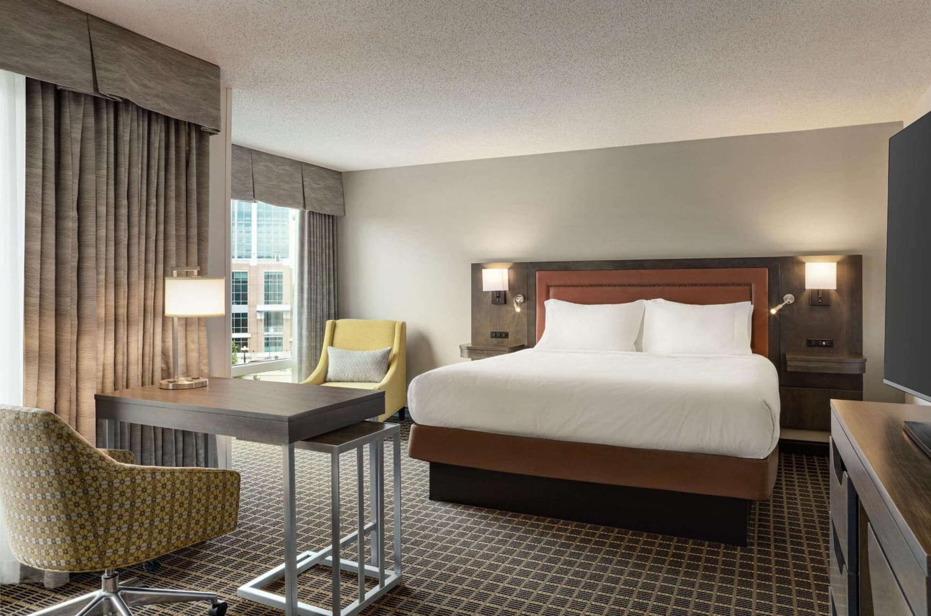 Hampton Inn & Suites Greenville-Downtown-Riverplace gallery photo in Greenville, SC — image 6