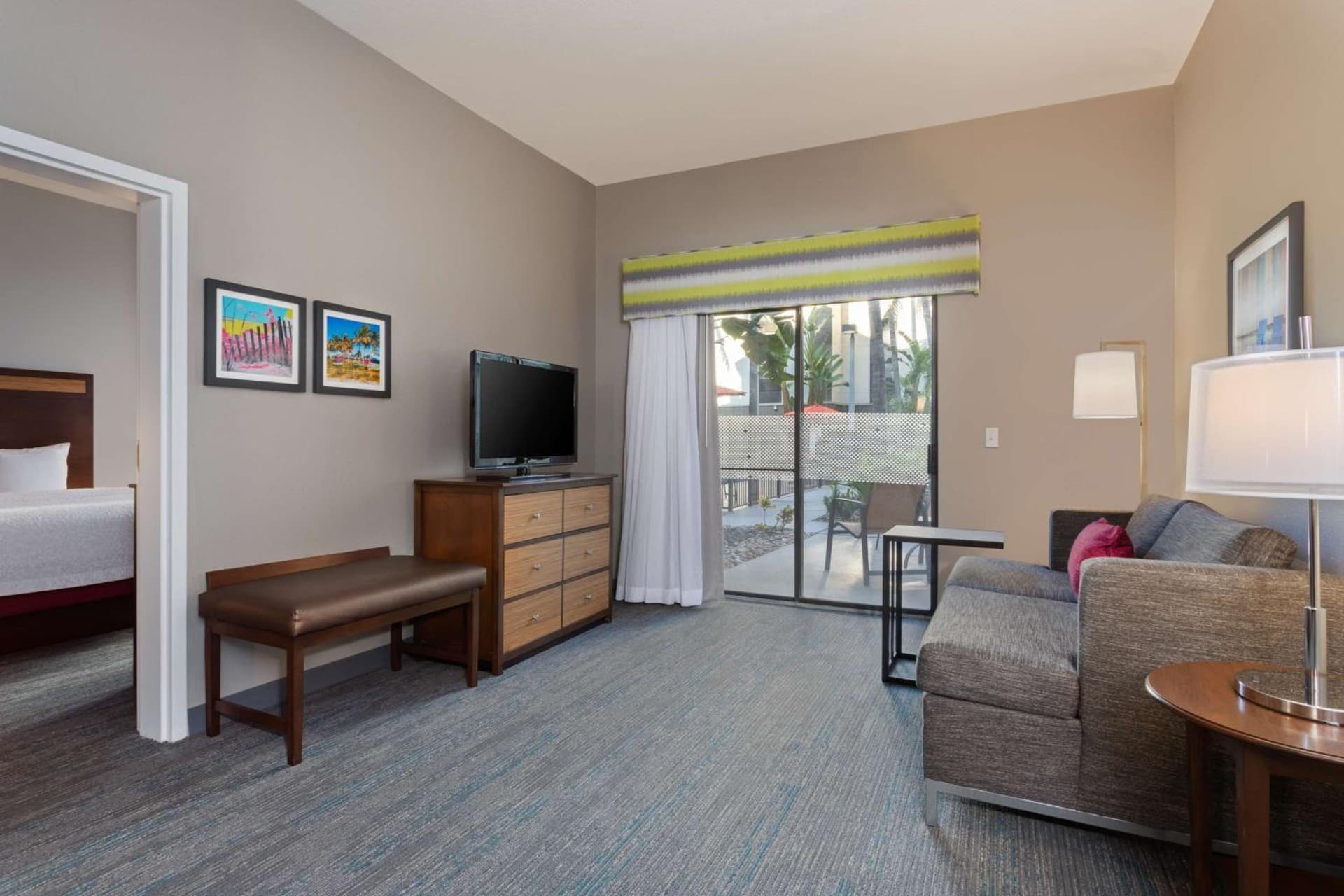 Hampton Inn & Suites Fort Myers Beach/Sanibel Gateway gallery photo in Fort Myers Beach, FL — image 7
