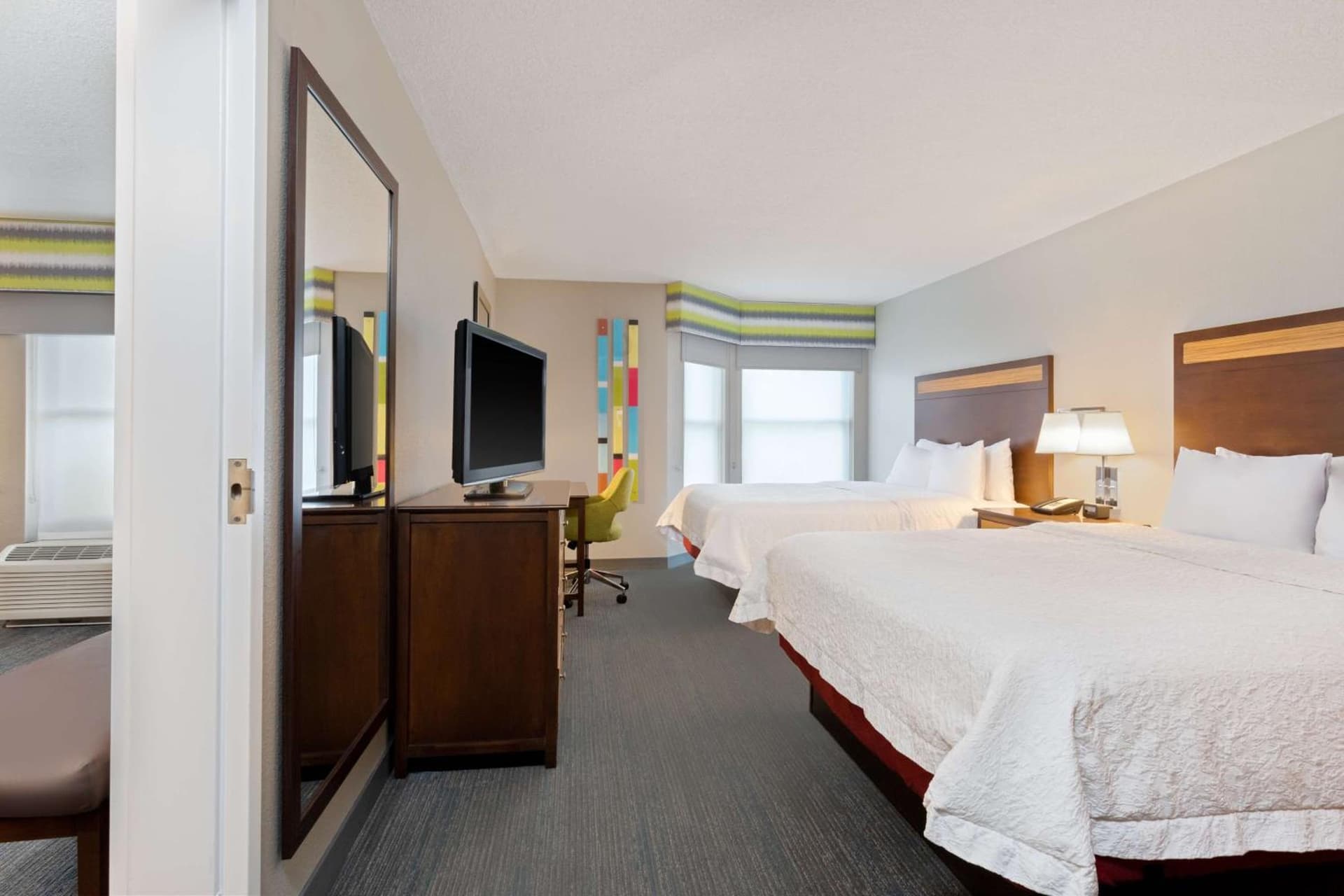 Hampton Inn & Suites Fort Myers Beach/Sanibel Gateway gallery photo in Fort Myers Beach, FL — image 13