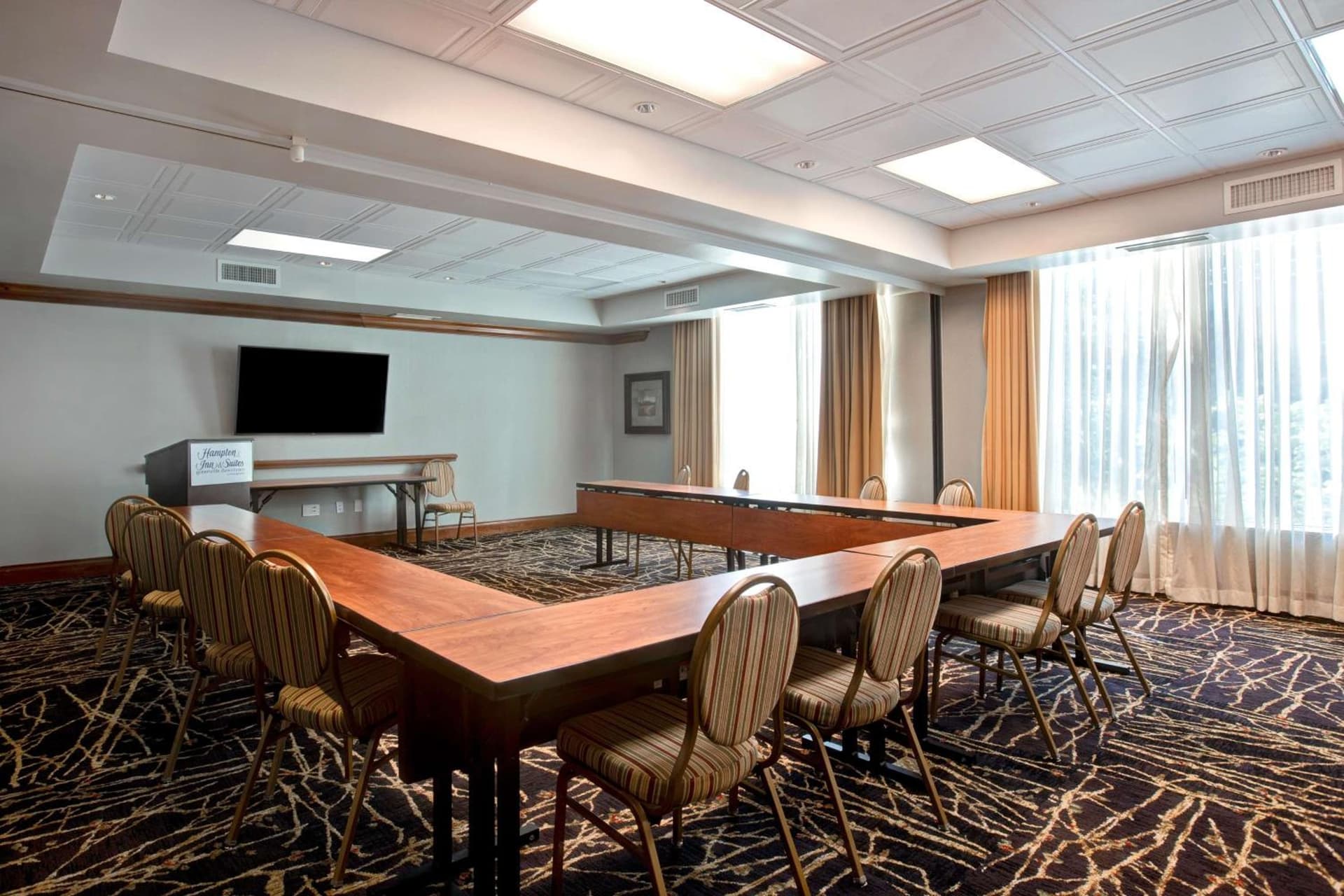 Hampton Inn & Suites Greenville-Downtown-Riverplace gallery photo in Greenville, SC — image 31