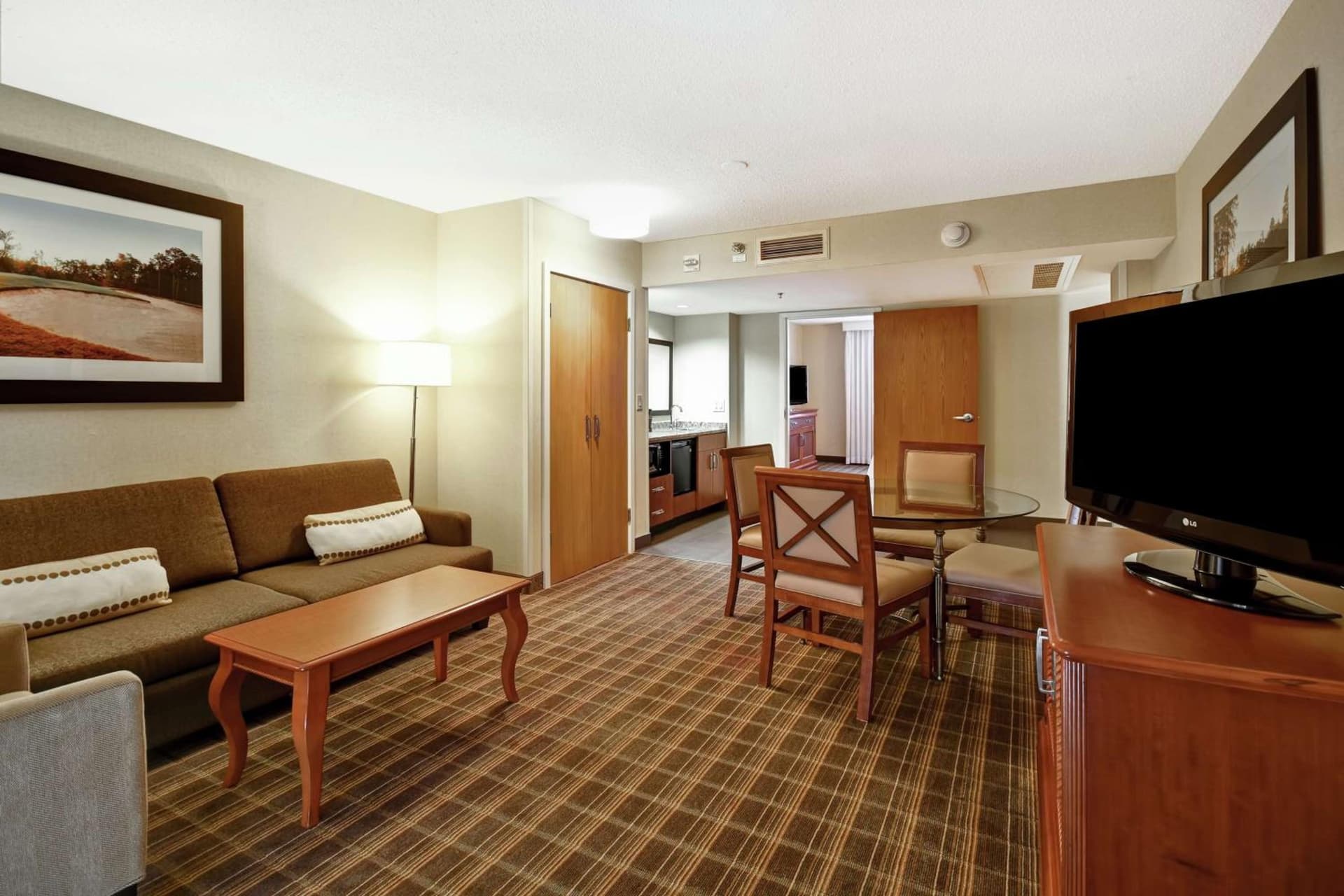 Embassy Suites Greenville Golf Resort & Conference Center gallery photo in Greenville, SC — image 23