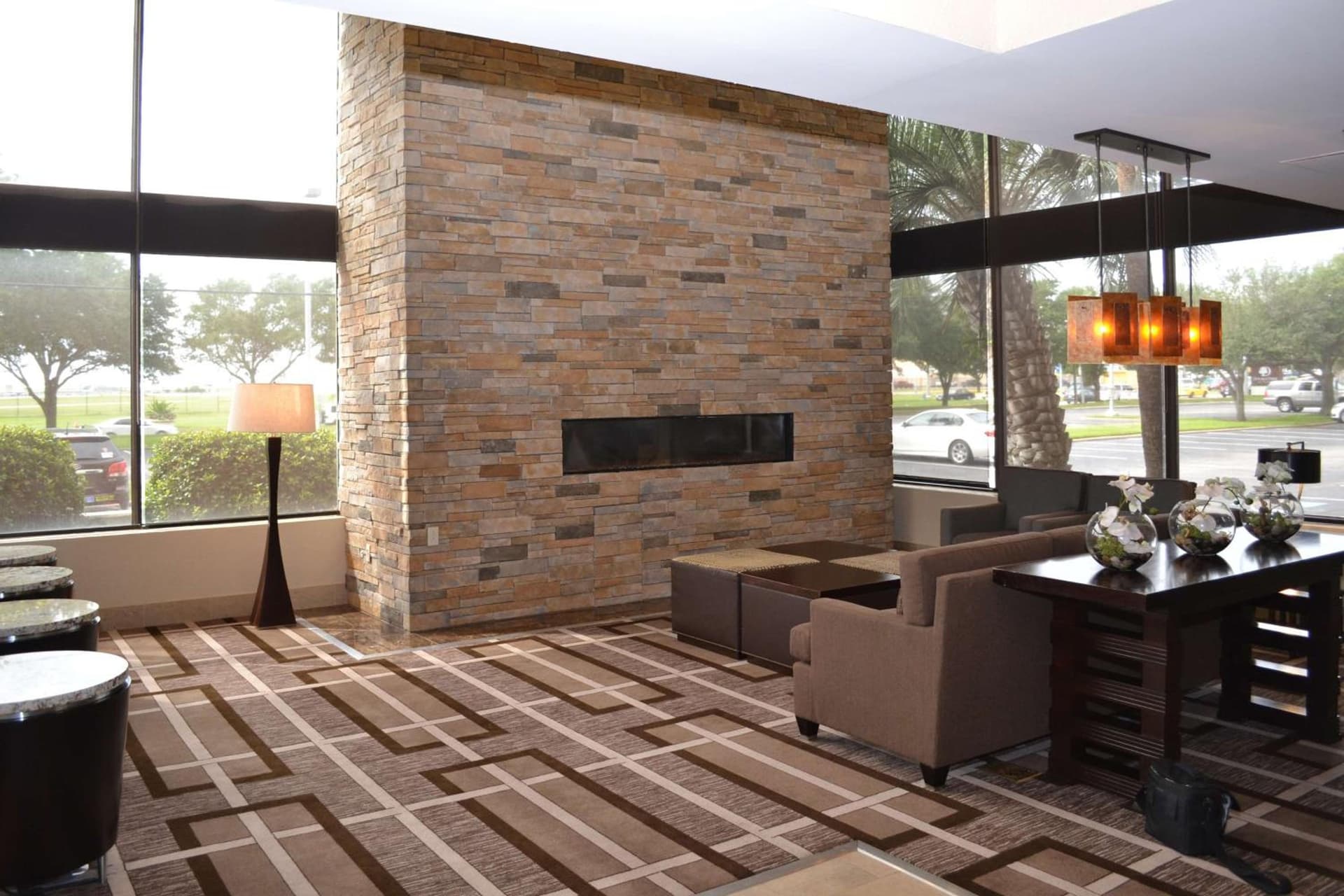 DoubleTree by Hilton Hotel Houston Hobby Airport interior in Houston, TX — gallery photo 2