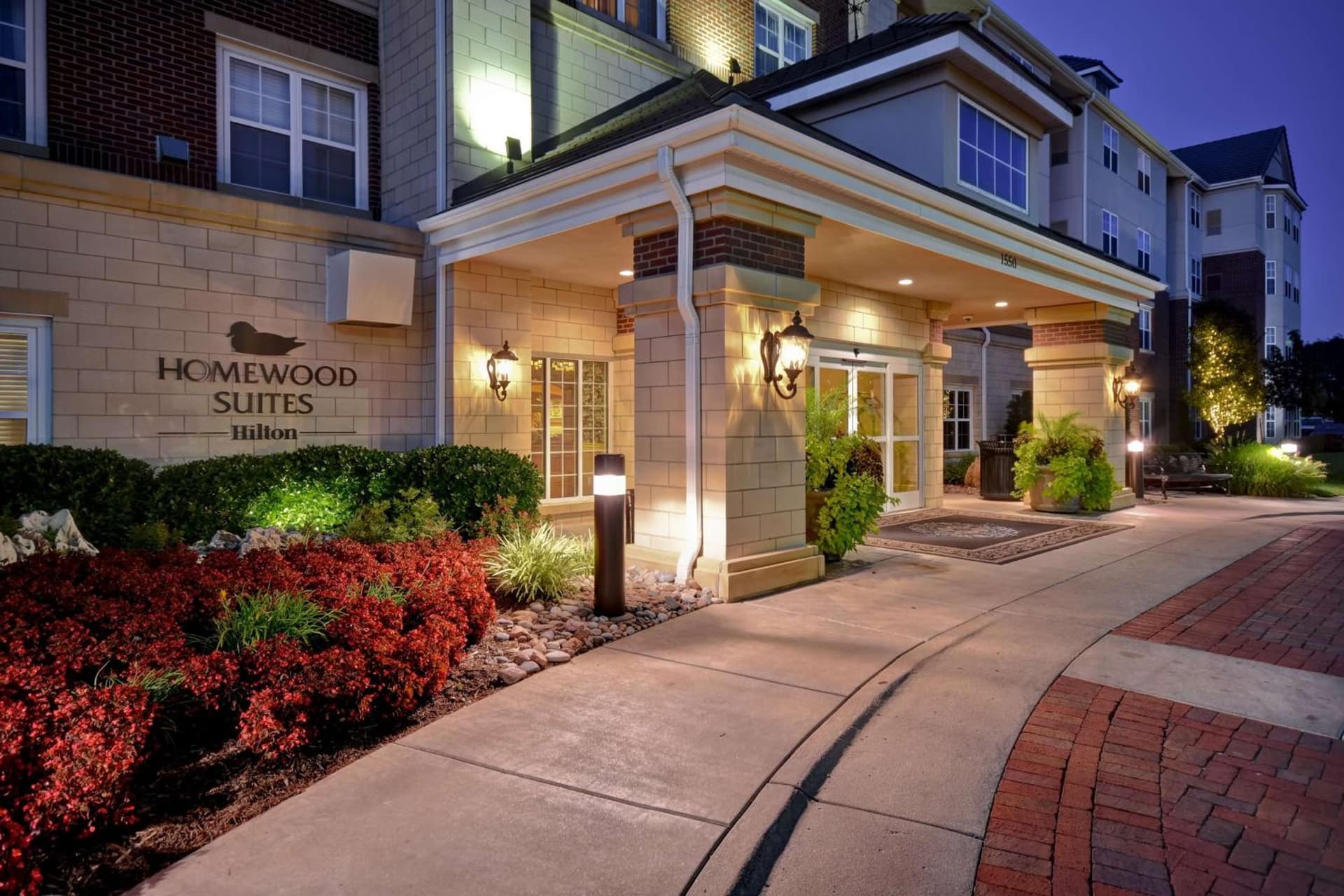 Homewood Suites by Hilton at The Waterfront interior in Wichita, KS — gallery photo 2