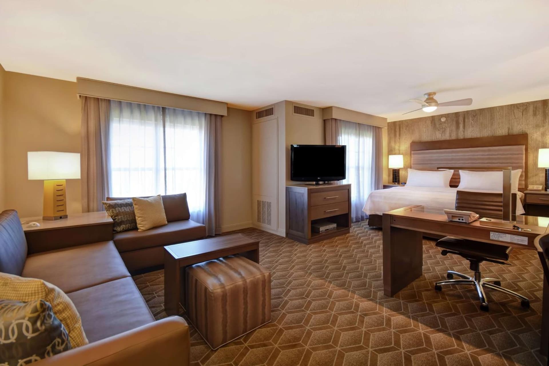 Homewood Suites by Hilton at The Waterfront interior in Wichita, KS — gallery photo 2