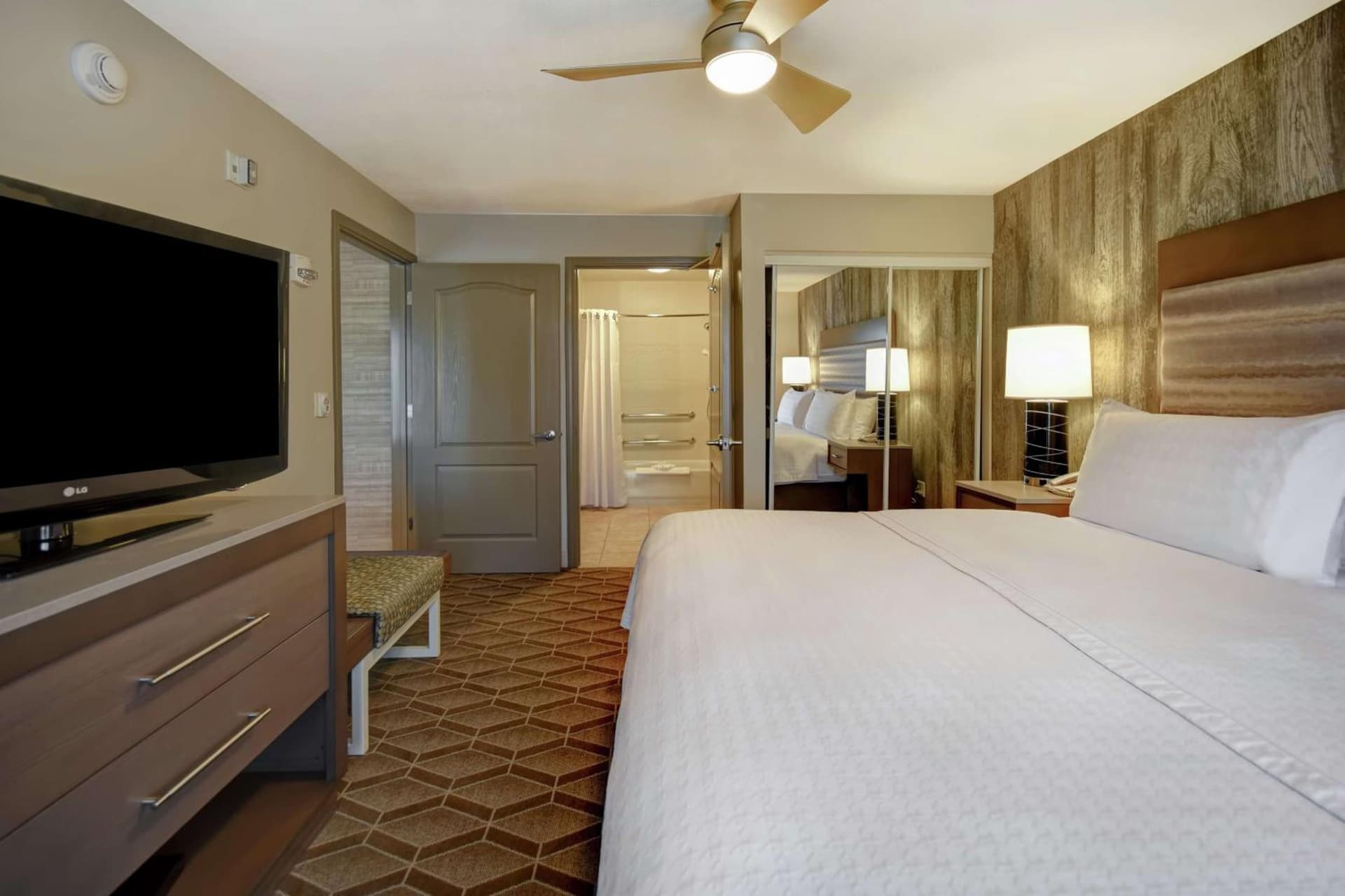 Homewood Suites by Hilton at The Waterfront gallery photo in Wichita, KS — image 47