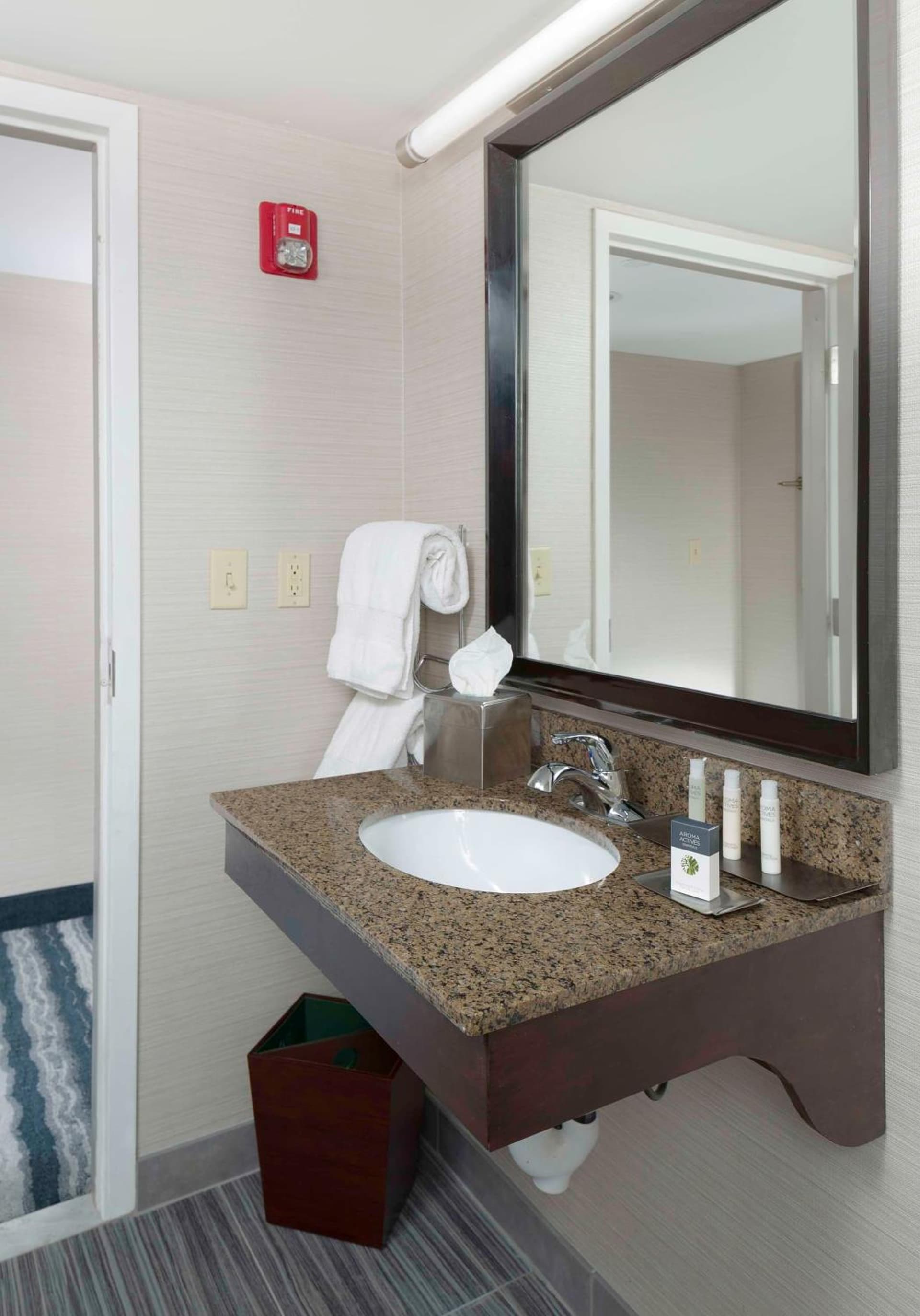 DoubleTree by Hilton Hotel Wilmington gallery photo in Wilmington, DE — image 25