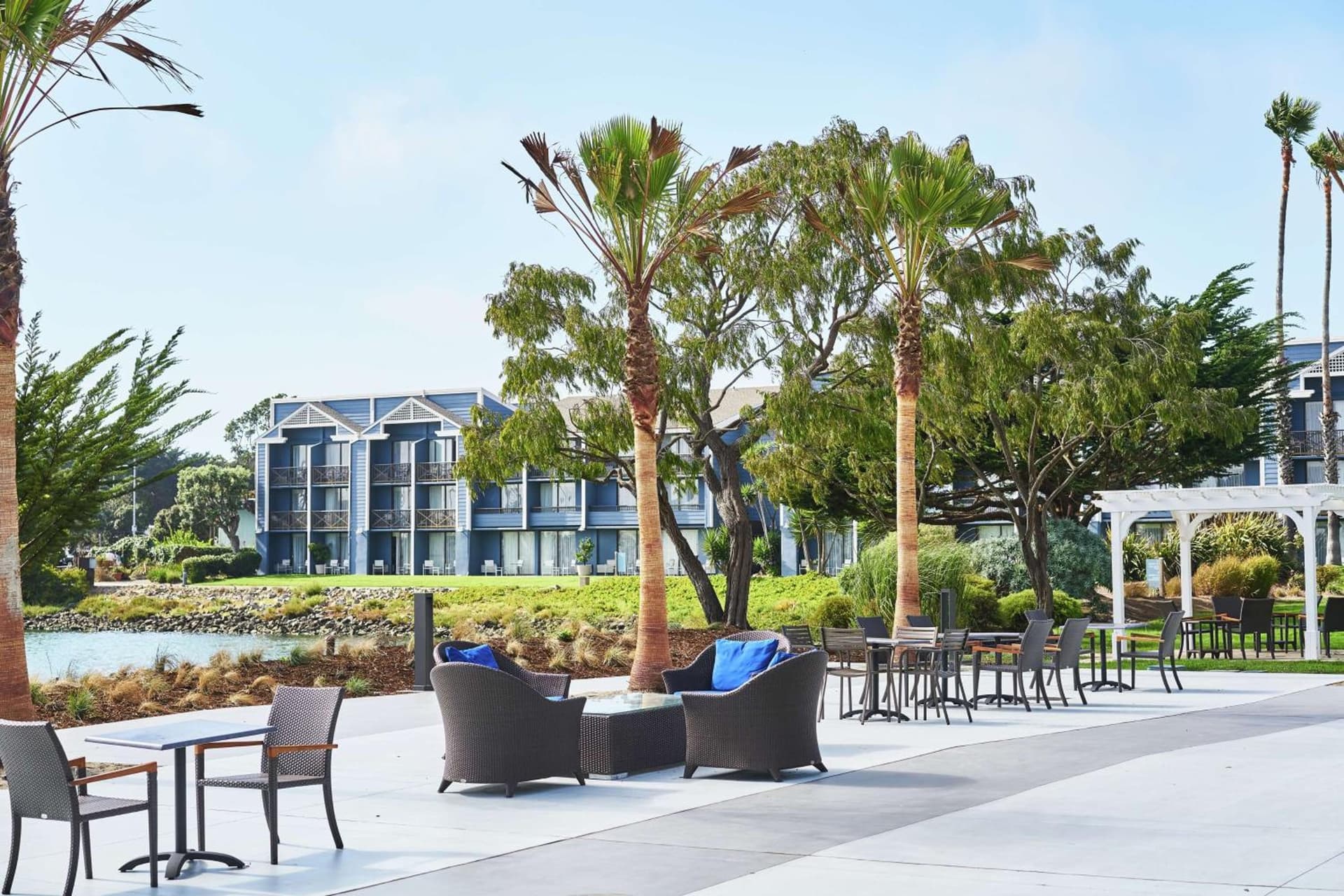 DoubleTree by Hilton Hotel Berkeley Marina gallery photo in Berkeley, CA — image 38