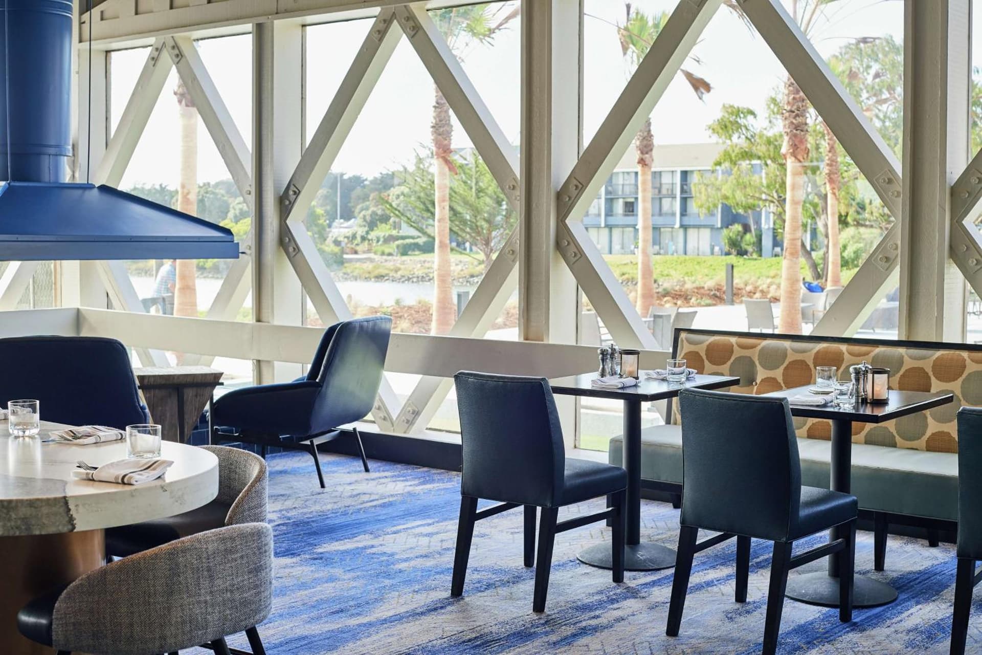 DoubleTree by Hilton Hotel Berkeley Marina gallery photo in Berkeley, CA — image 53