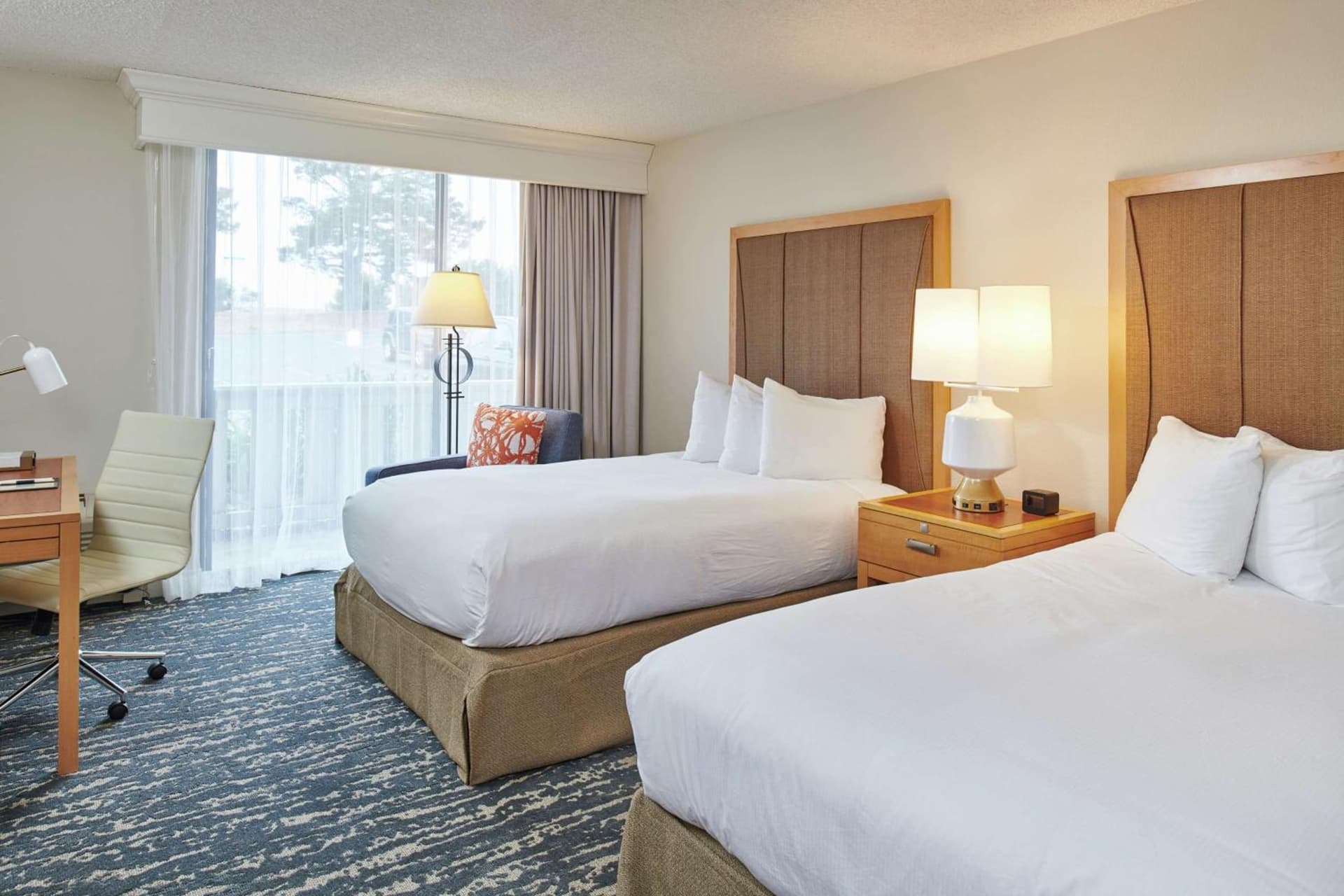 DoubleTree by Hilton Hotel Berkeley Marina gallery photo in Berkeley, CA — image 74