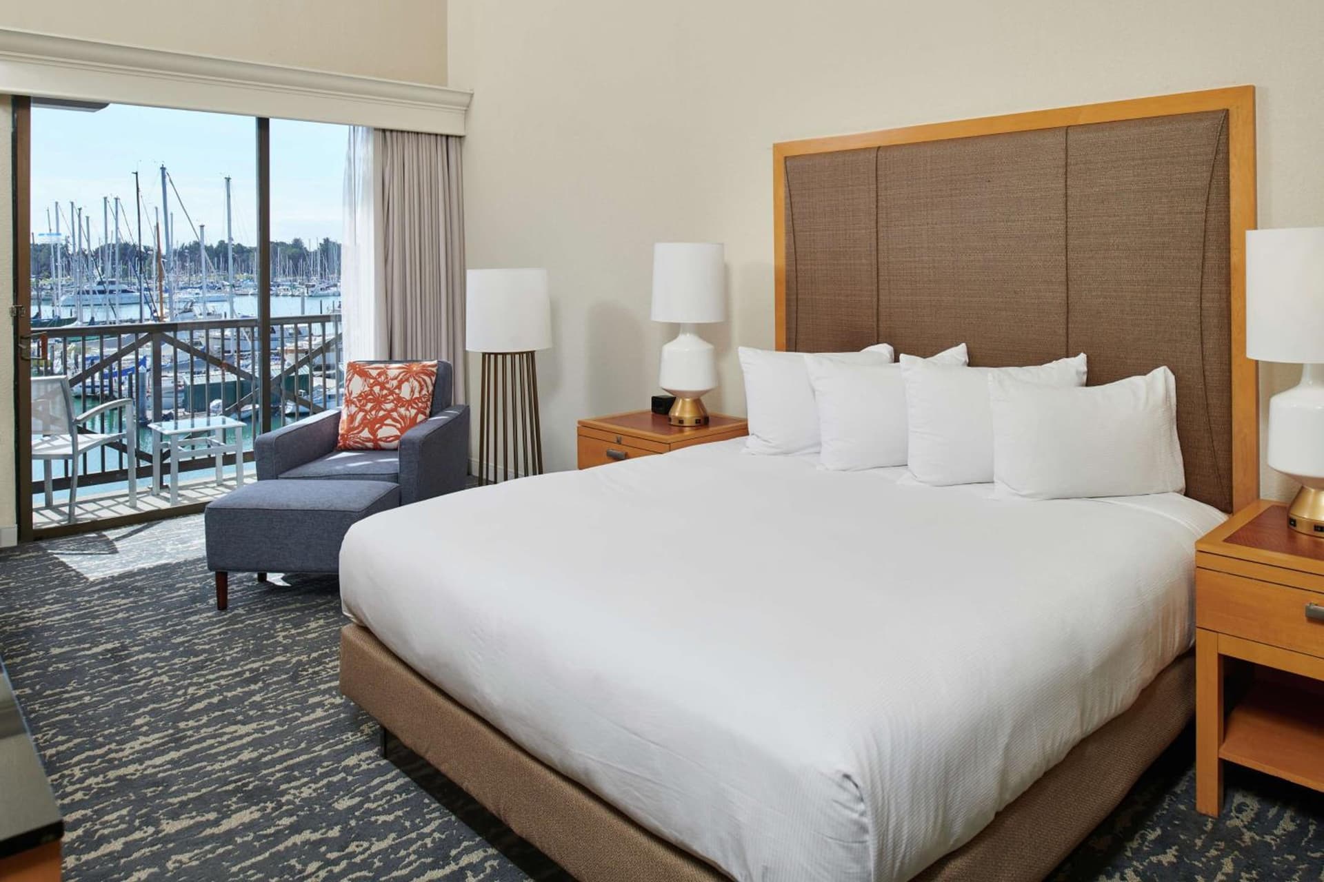 DoubleTree by Hilton Hotel Berkeley Marina gallery photo in Berkeley, CA — image 55
