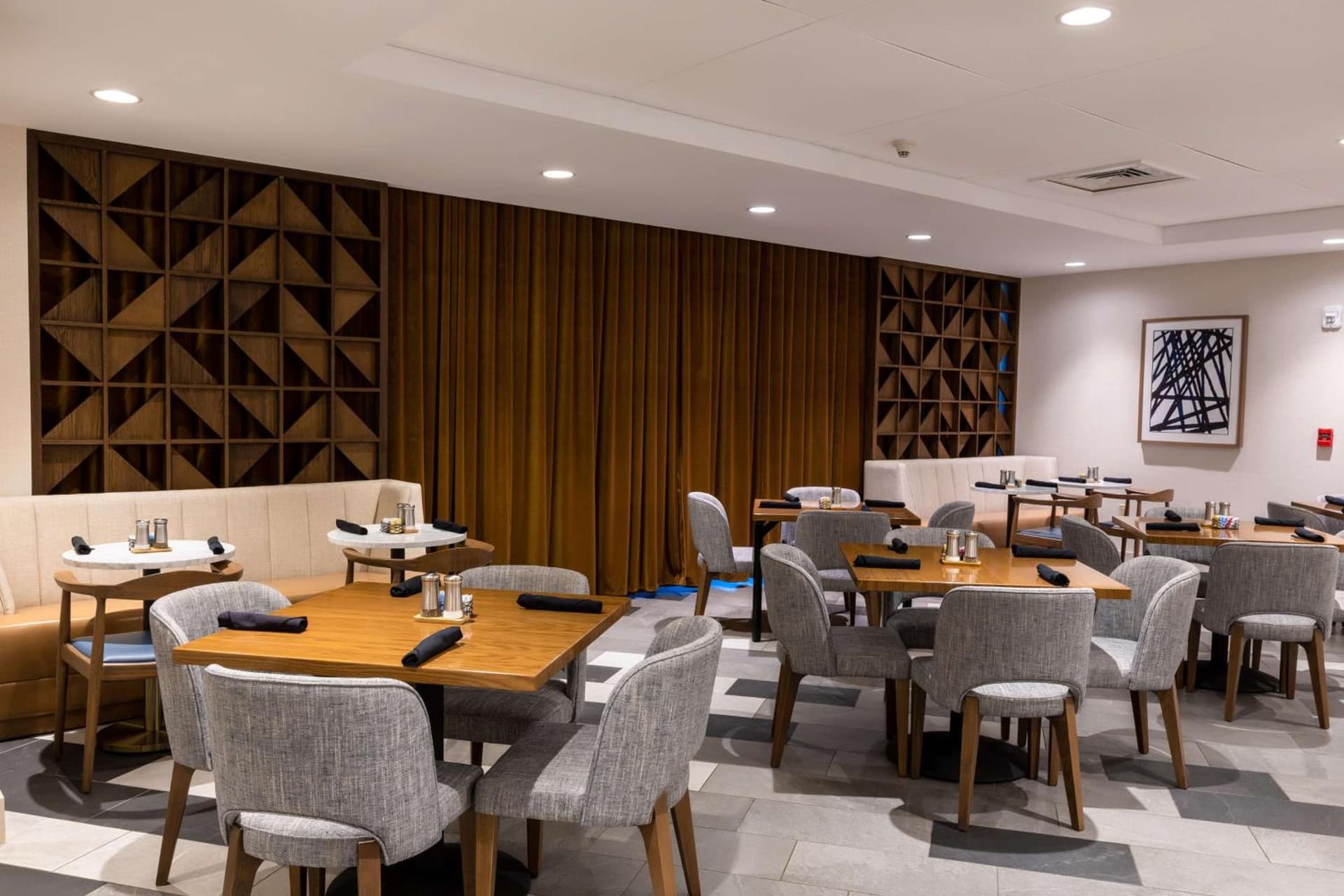 DoubleTree by Hilton Tinton Falls-Eatontown gallery photo in Tinton Falls, NJ — image 22