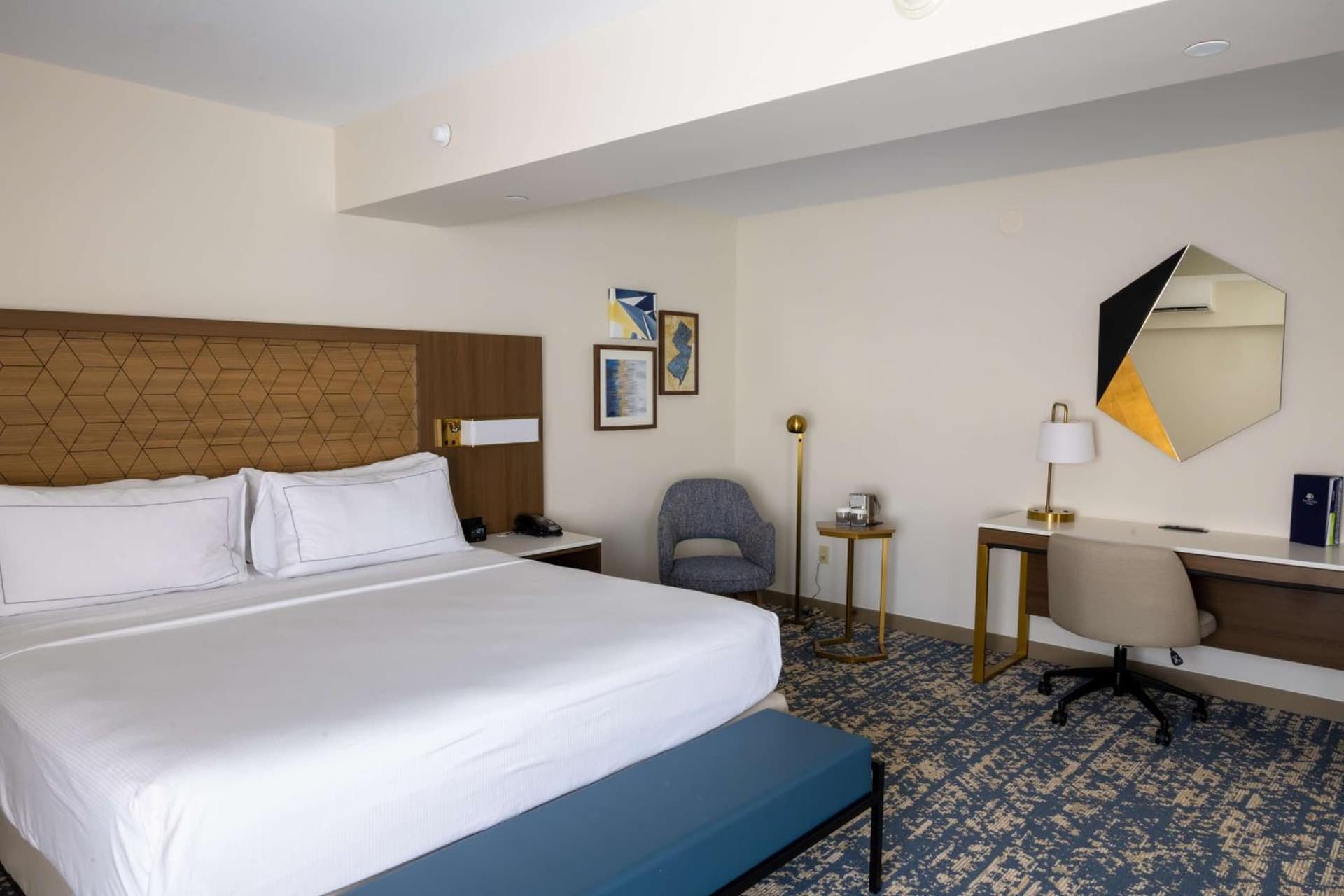 DoubleTree by Hilton Tinton Falls-Eatontown gallery photo in Tinton Falls, NJ — image 70